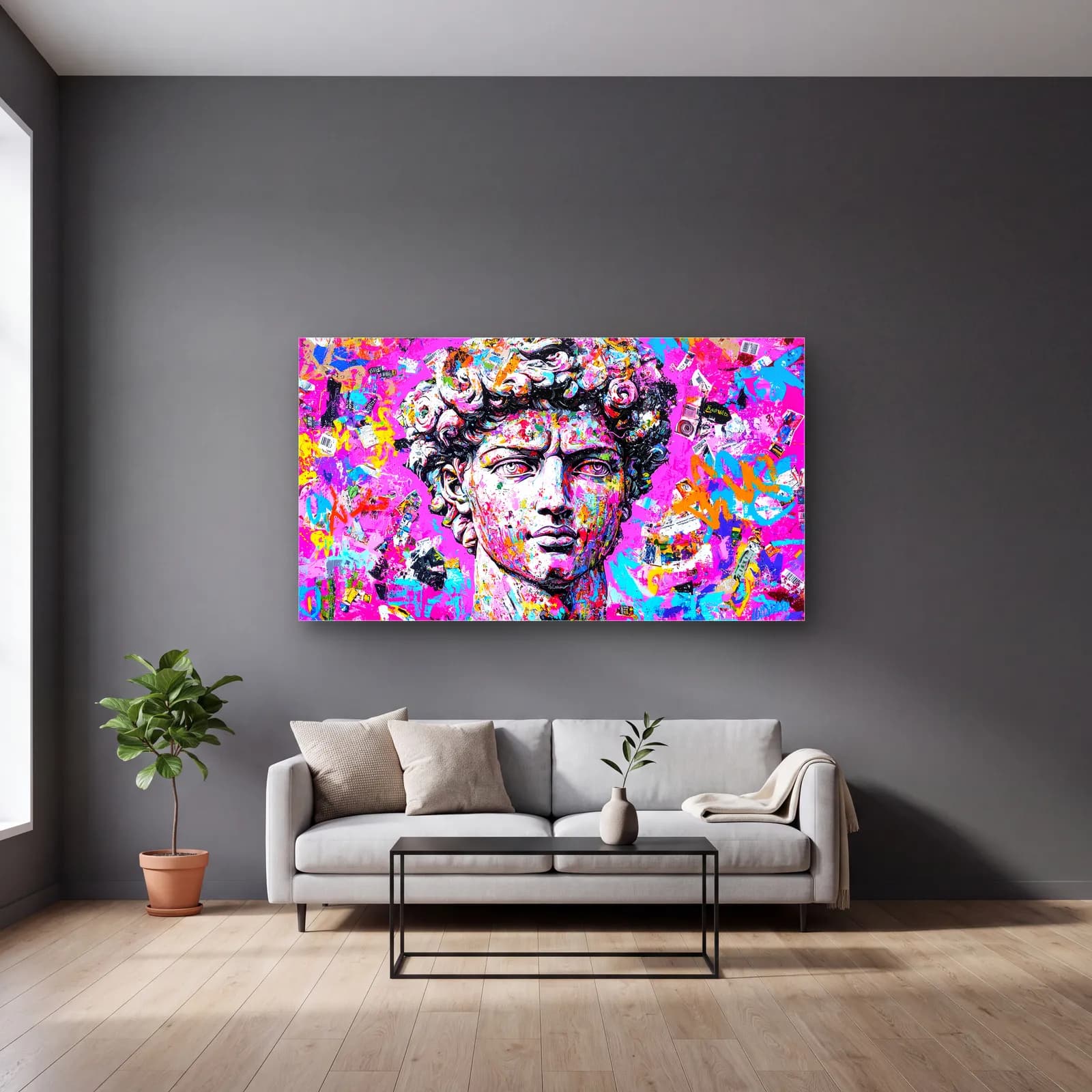 Pop Art Davut Heykeli cam tablo — gri duvarlı salonda