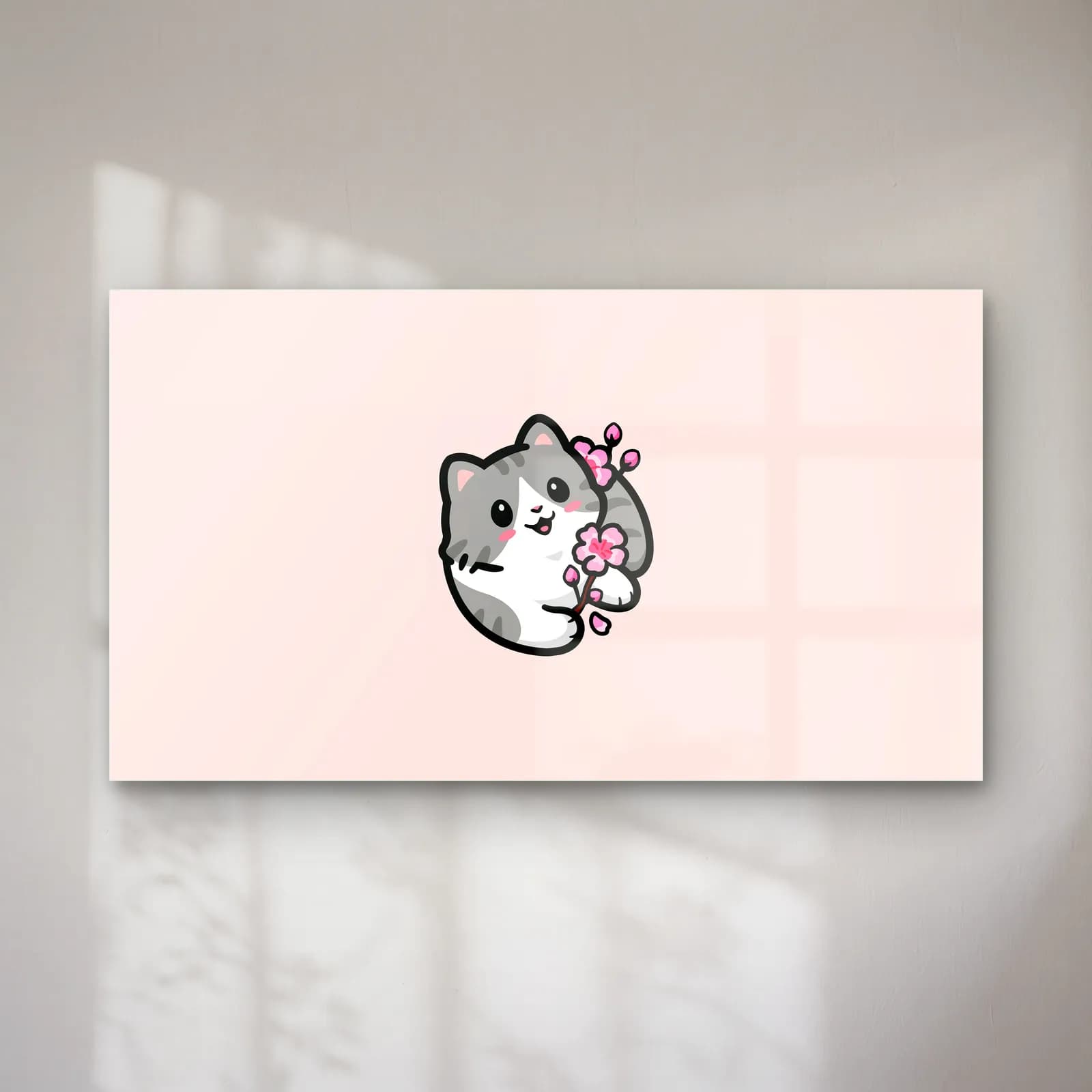Sakuralı Sevimli Kedi cam tablo — Açık pembe arka planda pembe sakura çiçeği tutan sevimli gri beyaz kedi çizimi