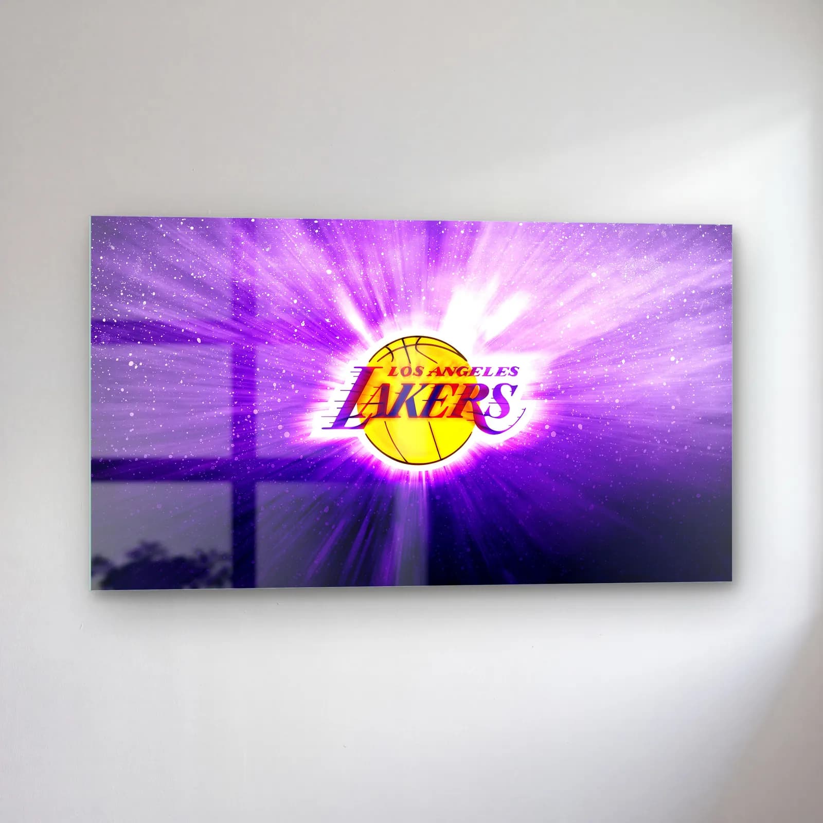 Lakers Logo Mor Işık cam tablo — sol açıdan görünüm
