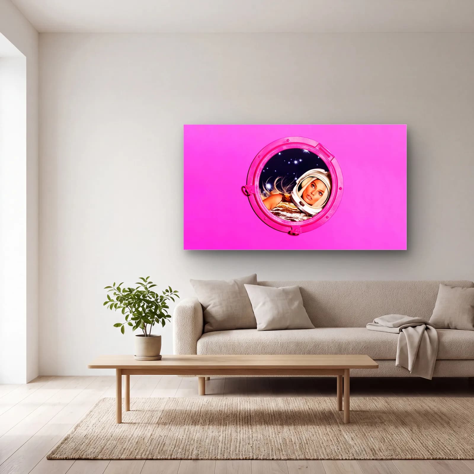 Pembe Lombozda Astronot Kadın cam tablo — açık renk salonda
