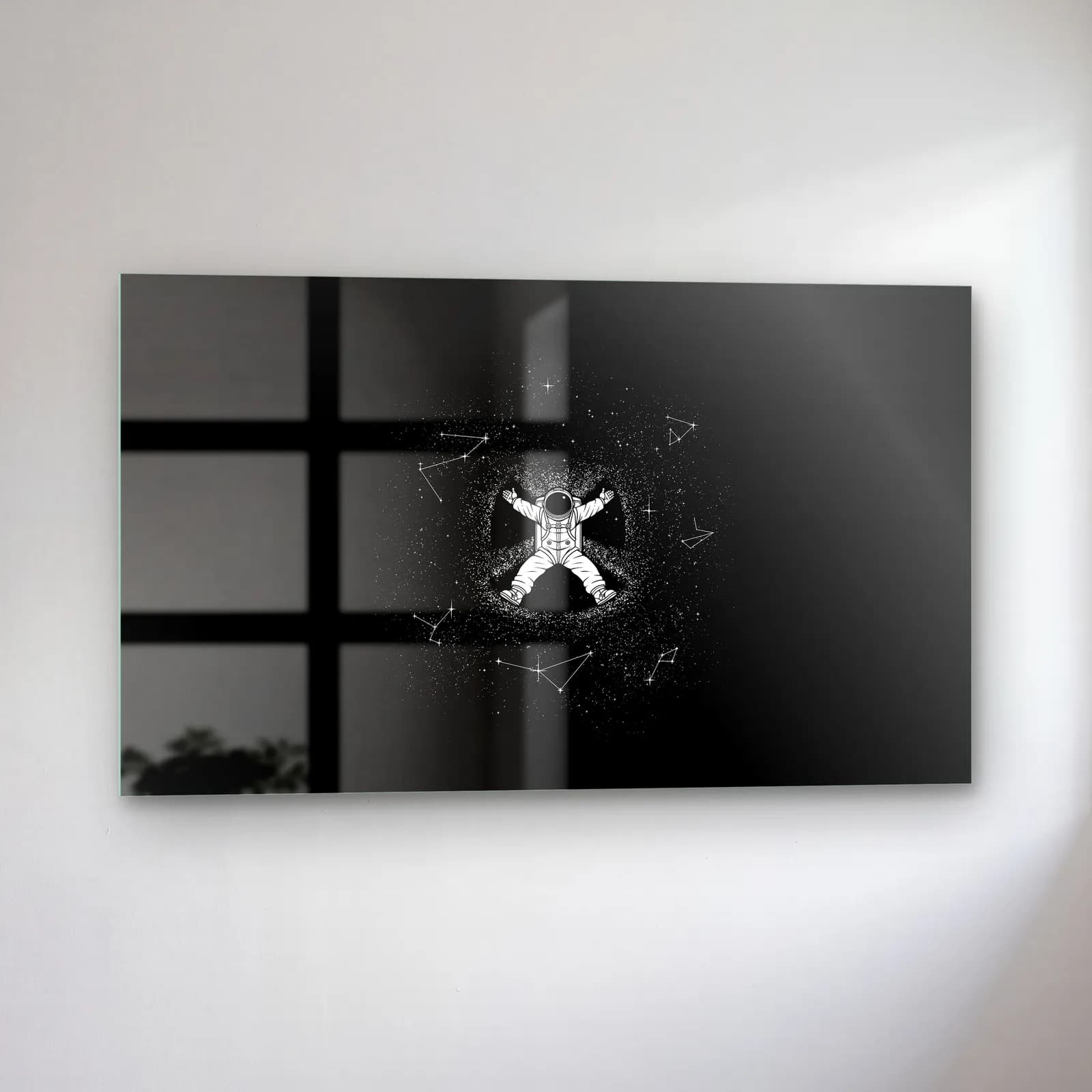 Takımyıldızlı Minimal Astronot cam tablo — sol açıdan görünüm
