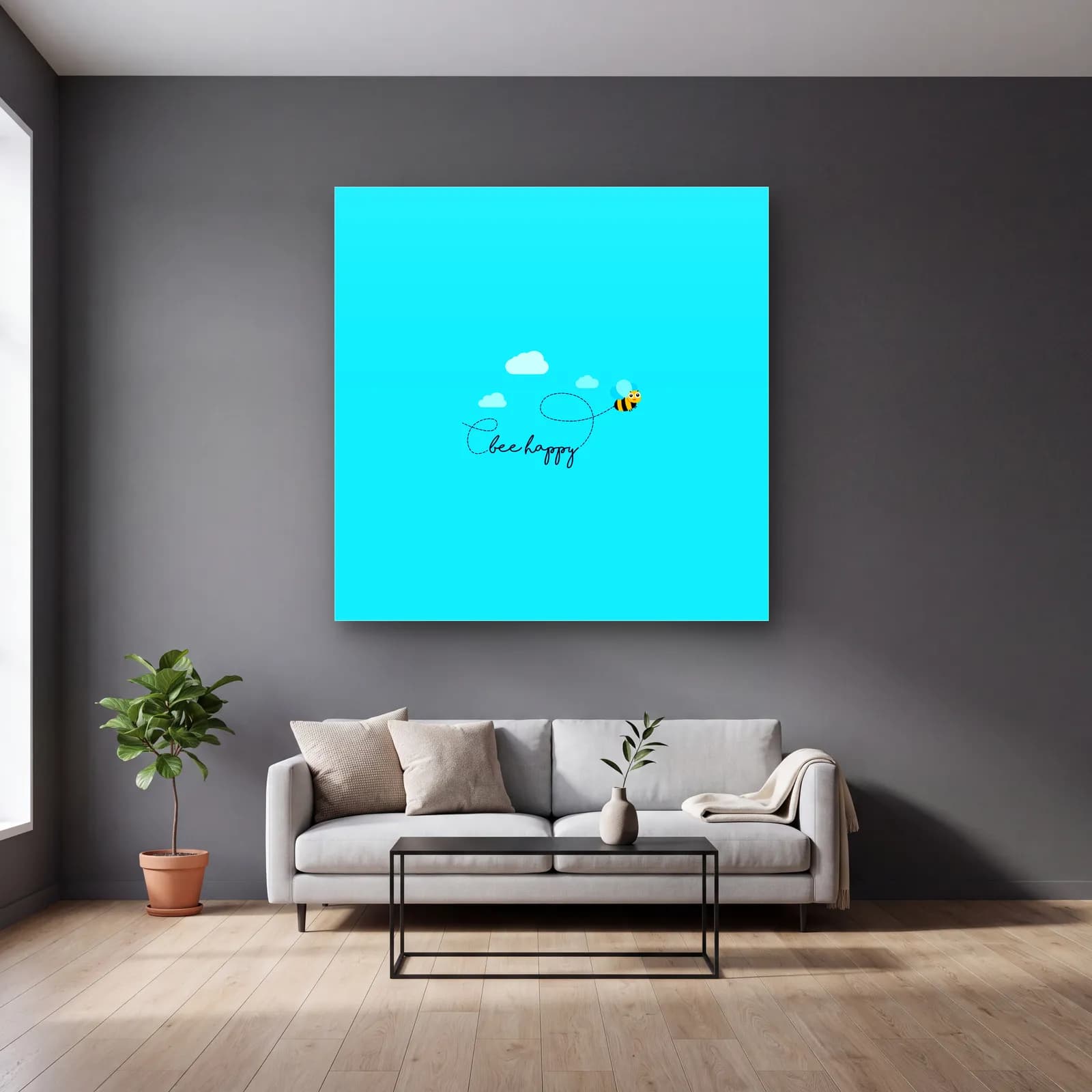 Bee Happy Arı cam tablo — gri duvarlı salonda