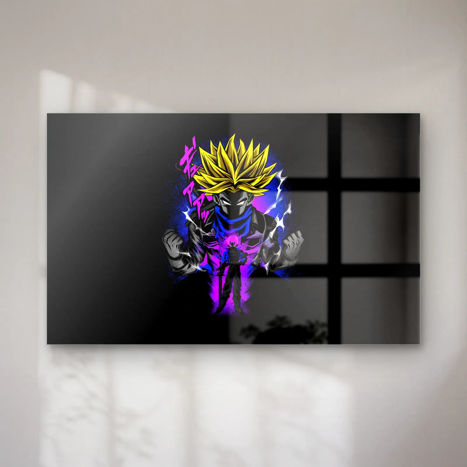 Trunks Super Saiyan cam tablo — Siyah arka planda sarı saçlı, mor mavi auralı Dragon Ball savaşçısı