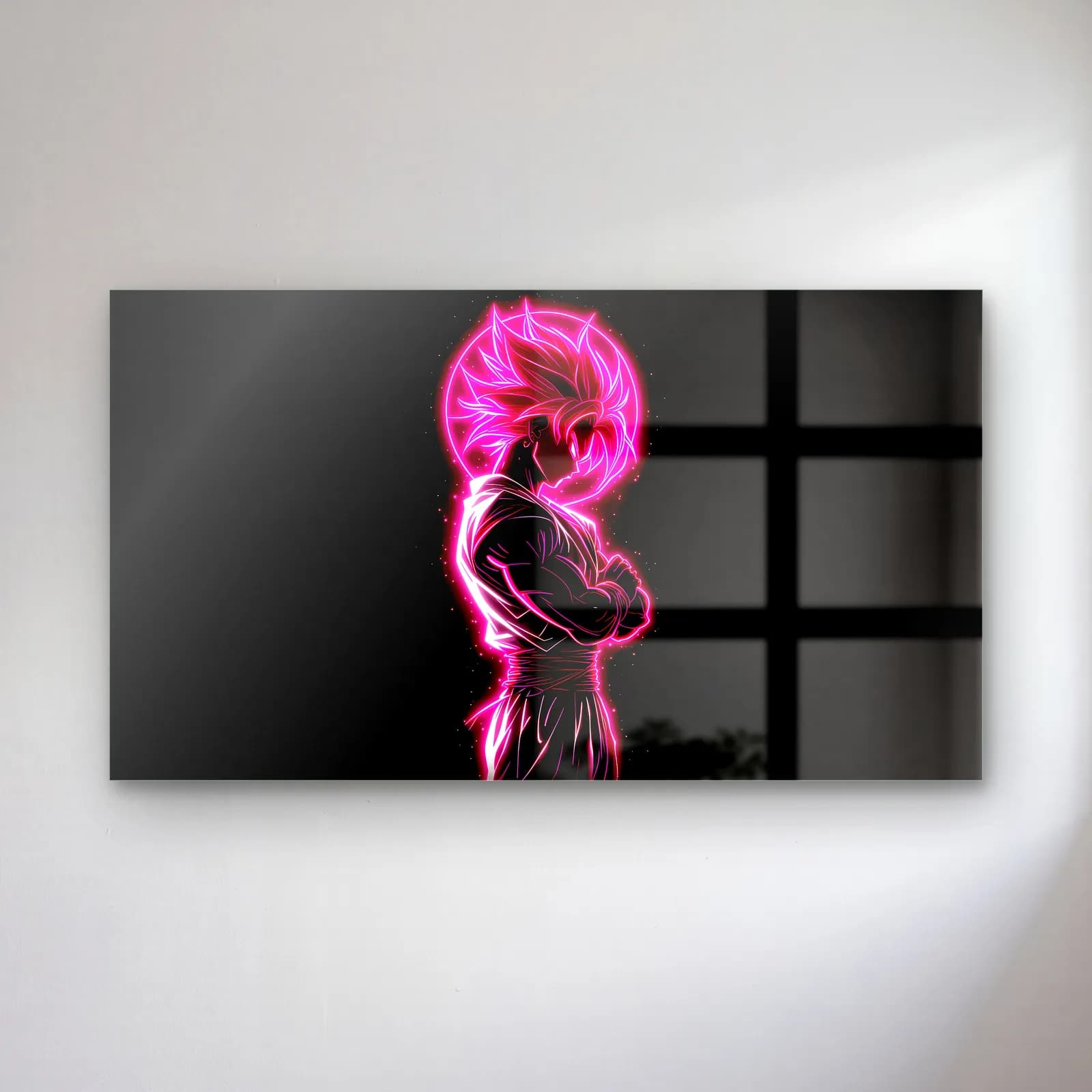 Neon Pembe Goku cam tablo — Siyah zeminde pembe neon çizgilerle kollarını kavuşturmuş Goku