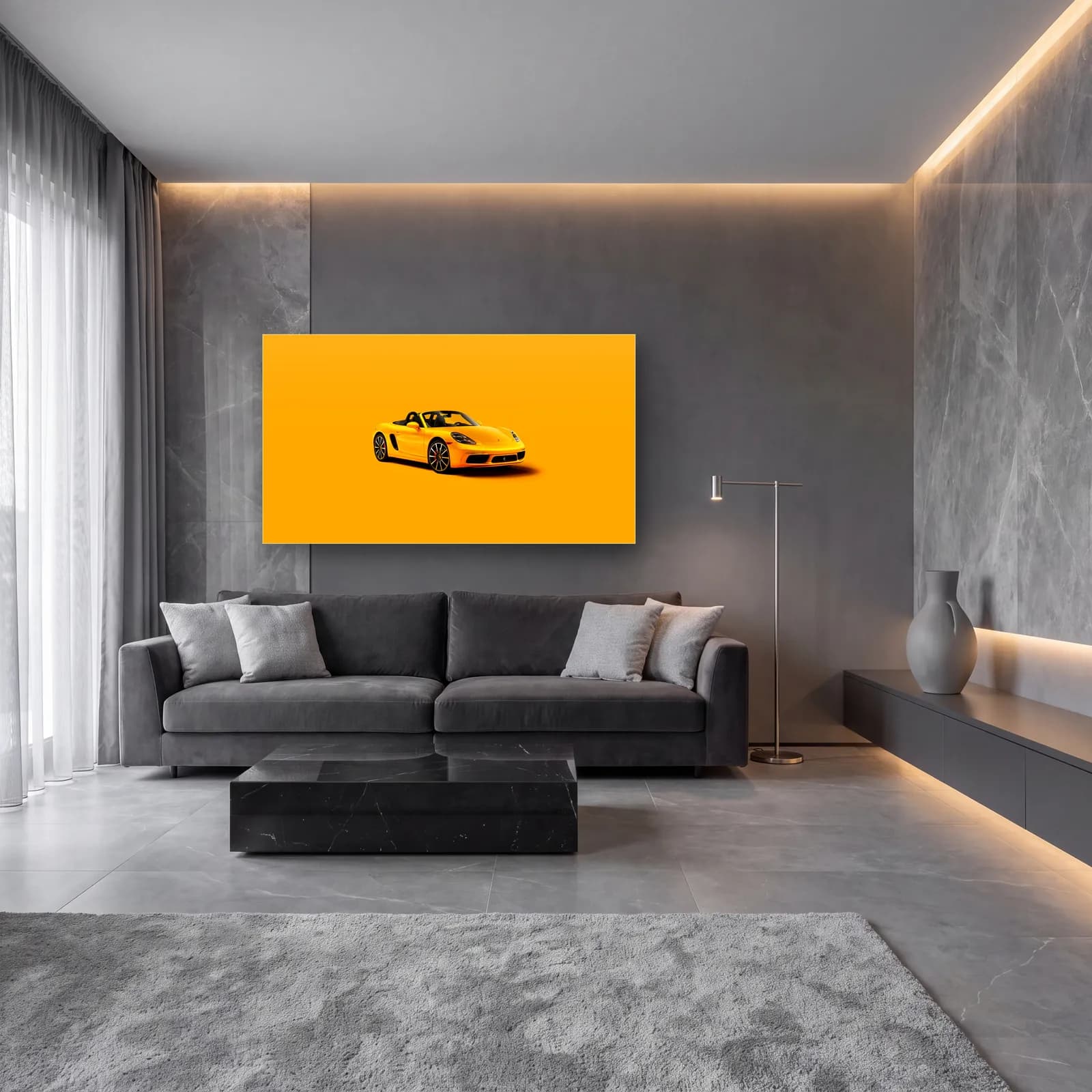 Sarı Porsche Boxster cam tablo — lüks salon duvarında