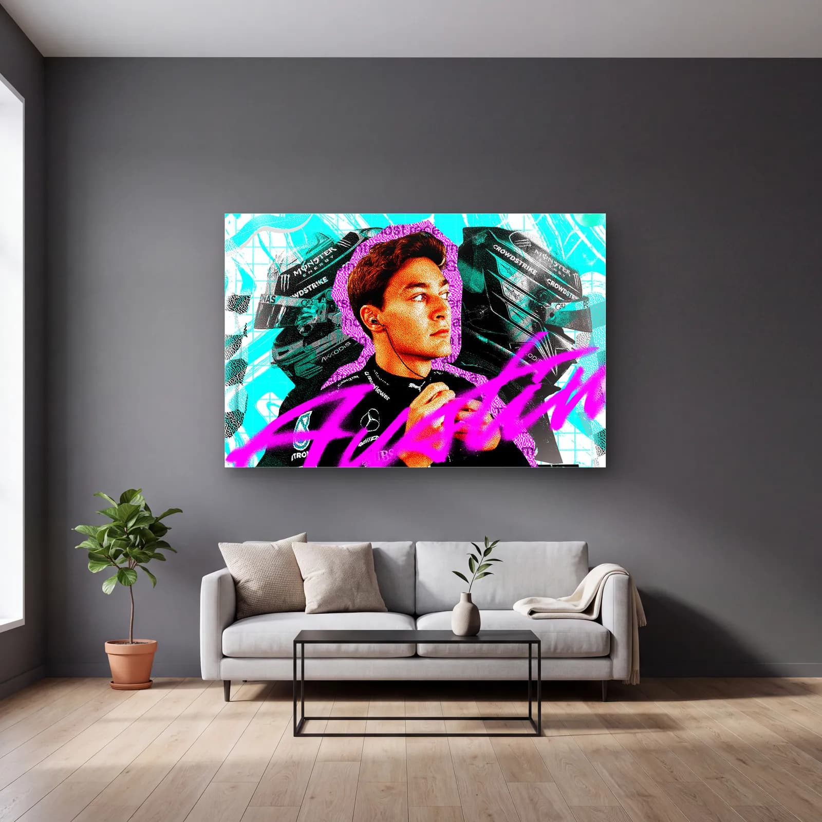 George Russell Austin Grafiti cam tablo — gri duvarlı salonda