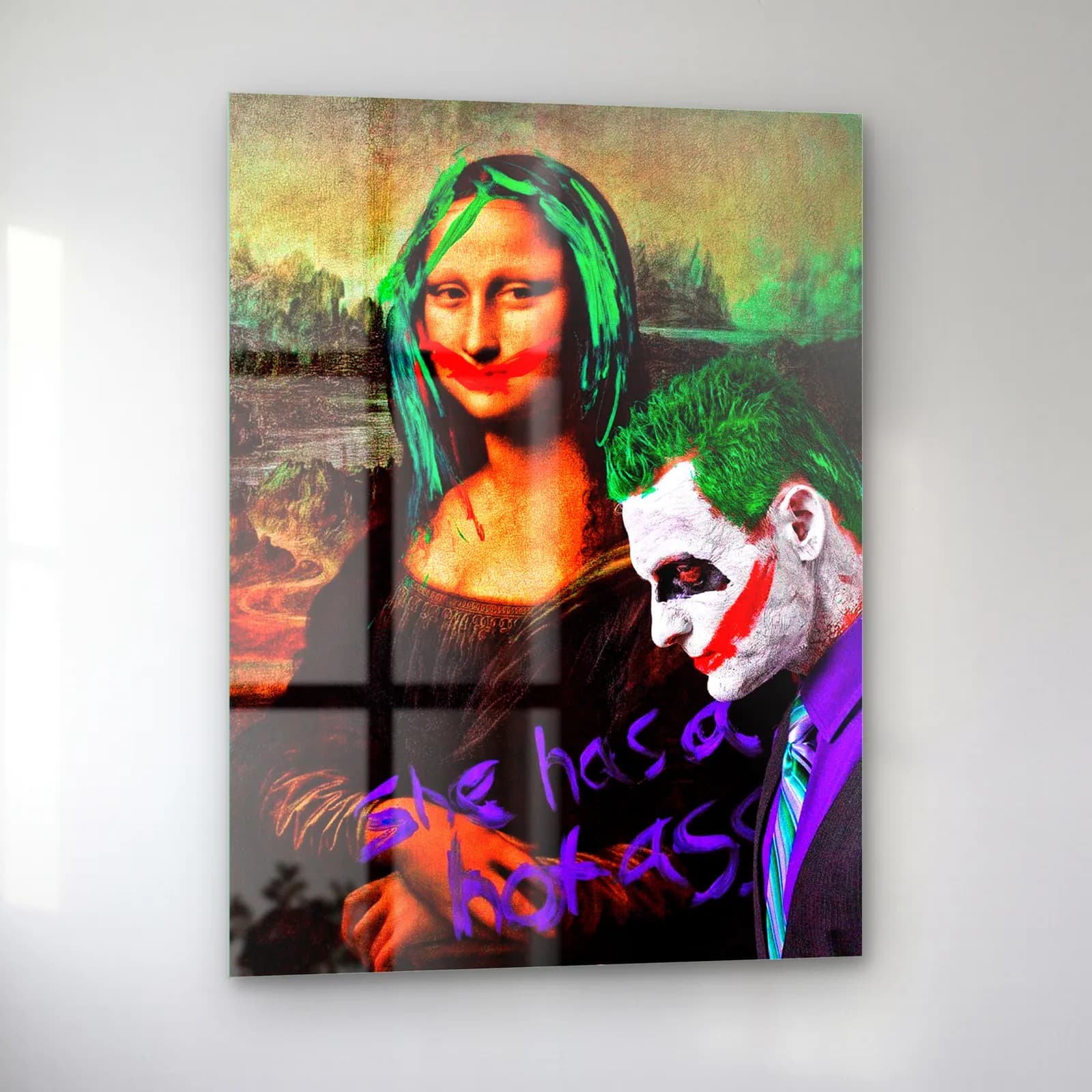 Mona Lisa ve Joker cam tablo — sol açıdan görünüm