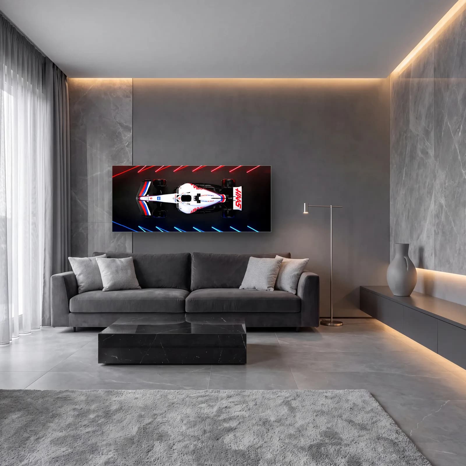 Neon Pistte Haas F1 cam tablo — lüks salon duvarında