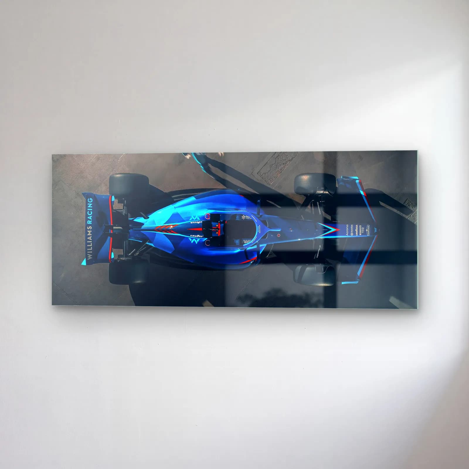 Kuşbakışı Williams F1 Aracı cam tablo — sağ açıdan görünüm
