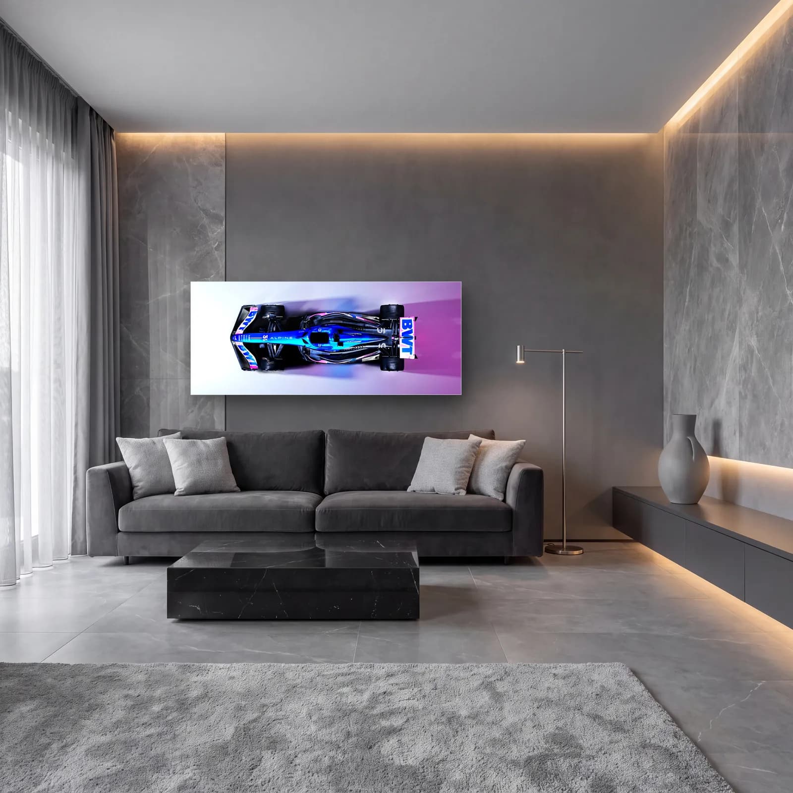 Pembe Mavi Alpine F1 Kuşbakışı cam tablo — lüks salon duvarında