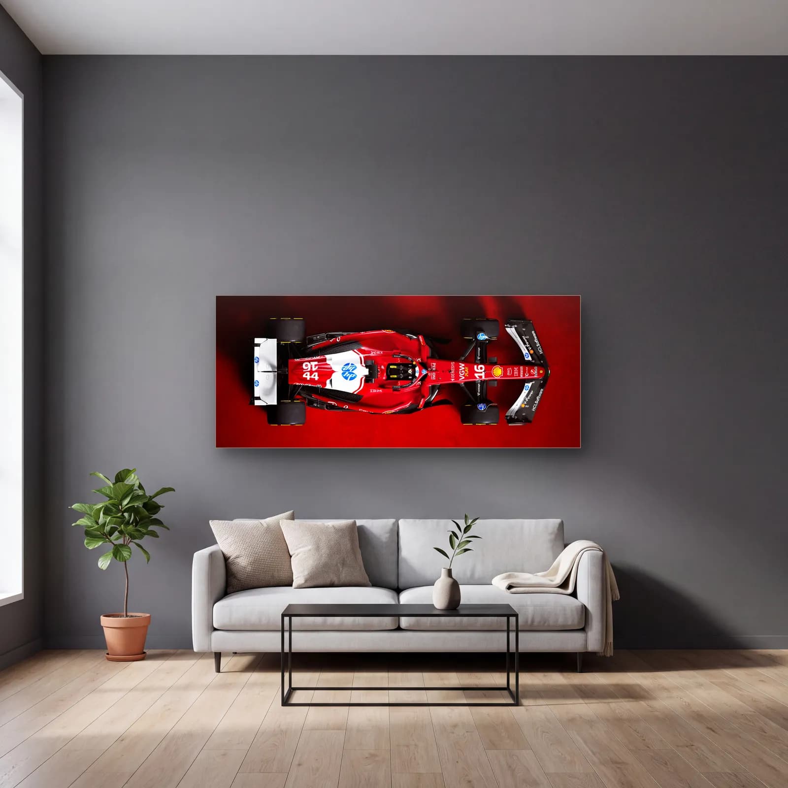 Kırmızı Zeminde Alfa Romeo F1 cam tablo — gri duvarlı salonda