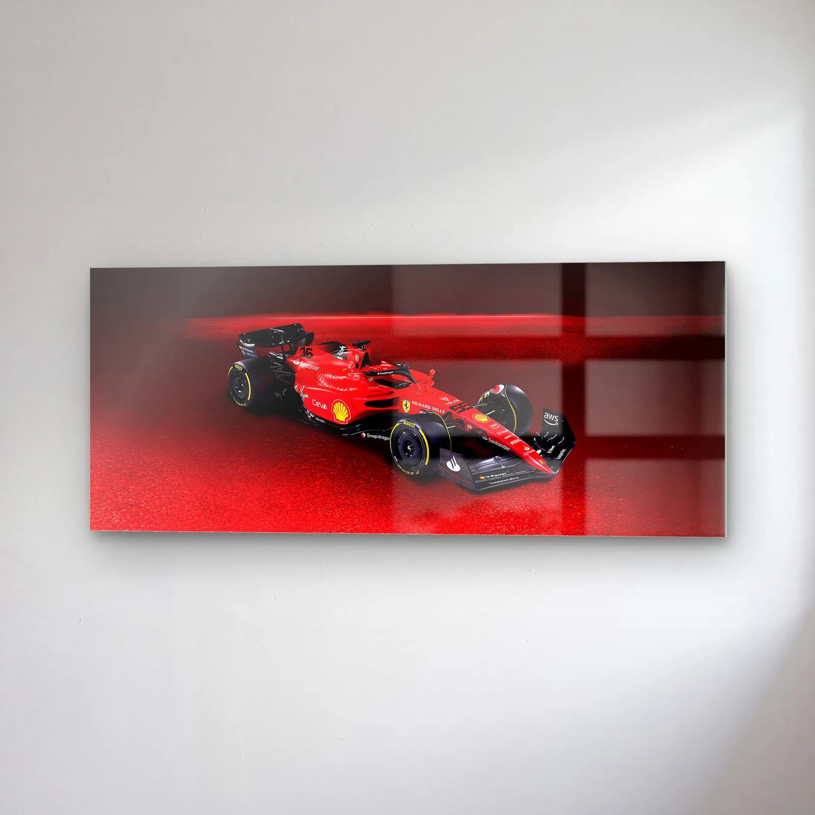 Kırmızı Dumanda Ferrari F1 cam tablo — sağ açıdan görünüm