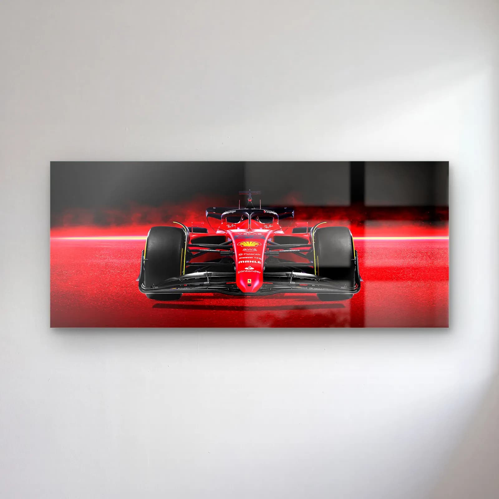Önden Ferrari F1 Kırmızı Işık cam tablo — Kırmızı ışık şeridi önünde önden görülen Ferrari F1 aracı