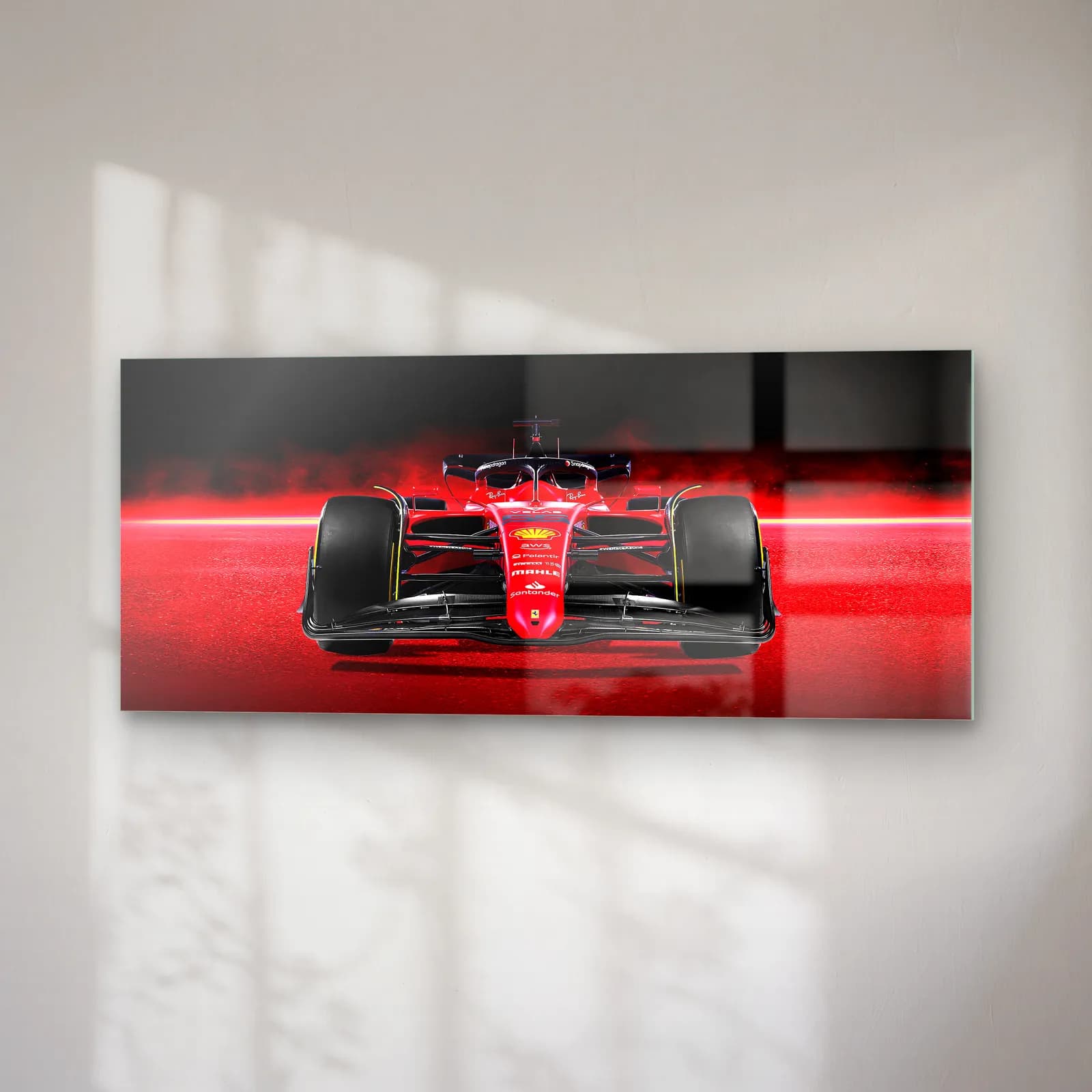 Önden Ferrari F1 Kırmızı Işık cam tablo — sağ açıdan görünüm