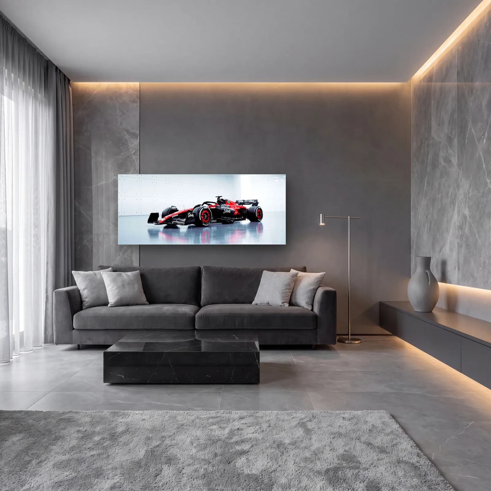 Alfa Romeo F1 Açılı Görünüm cam tablo — lüks salon duvarında