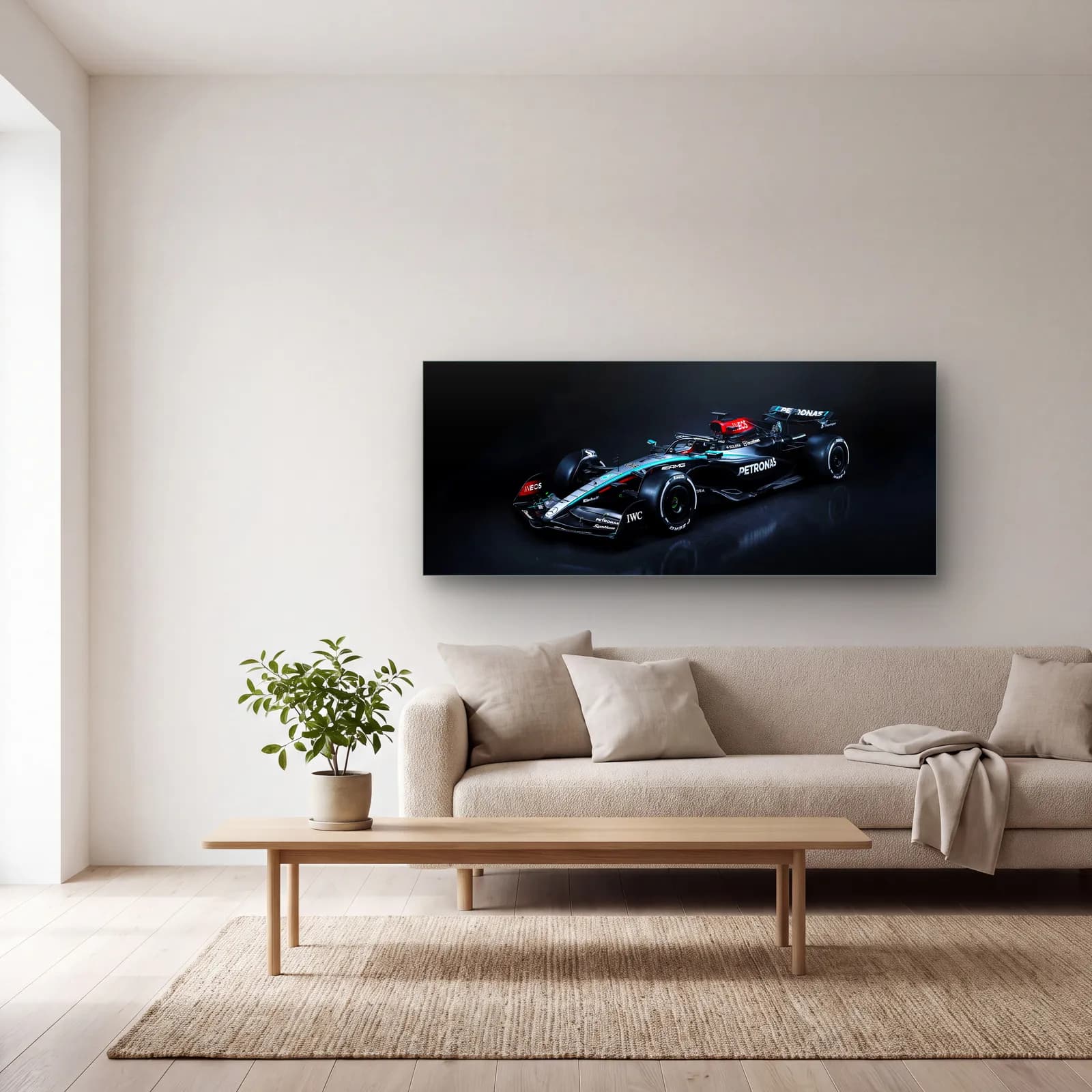Karanlıkta Mercedes F1 Sağ Açı cam tablo — açık renk salonda