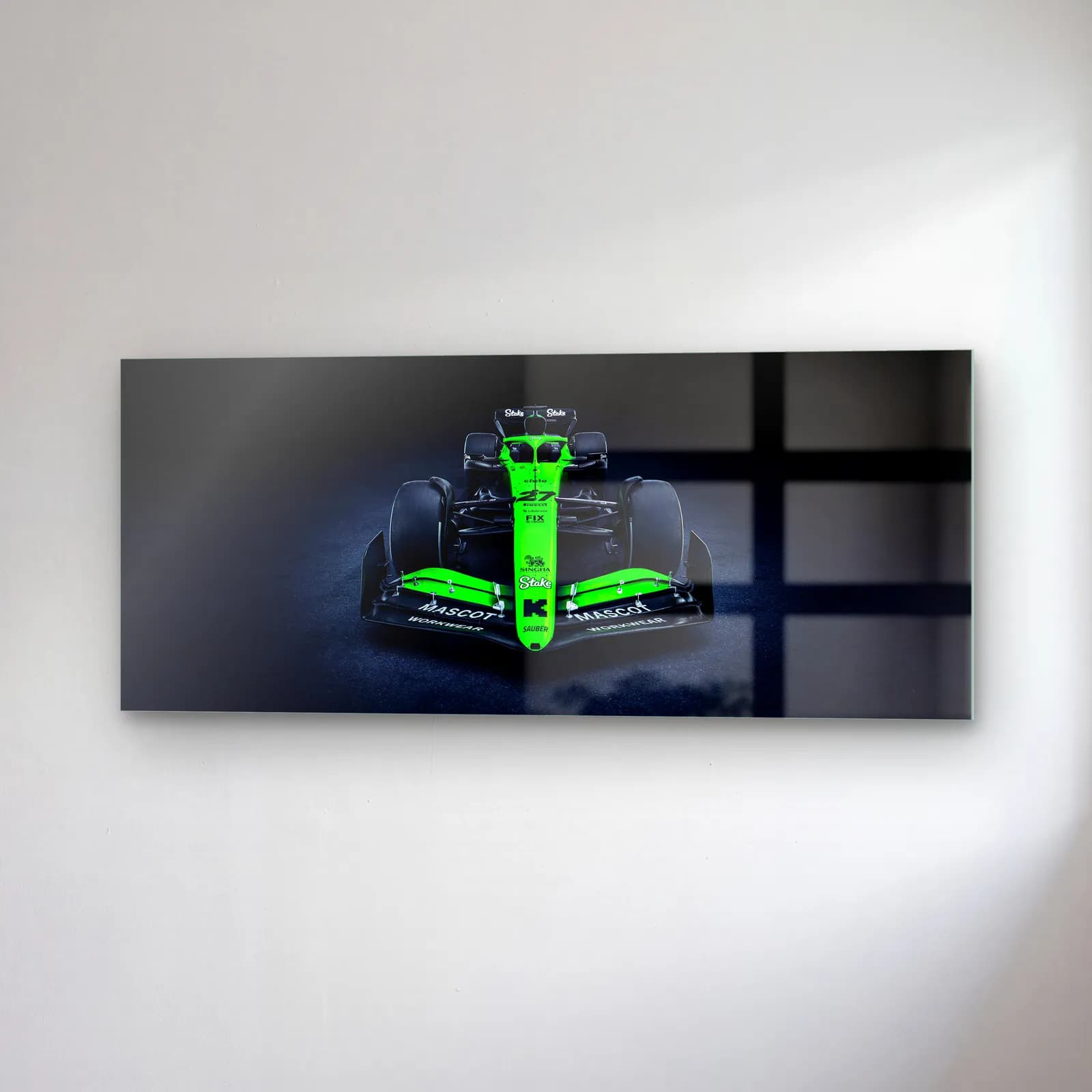 Stake Sauber F1 Önden cam tablo — sağ açıdan görünüm
