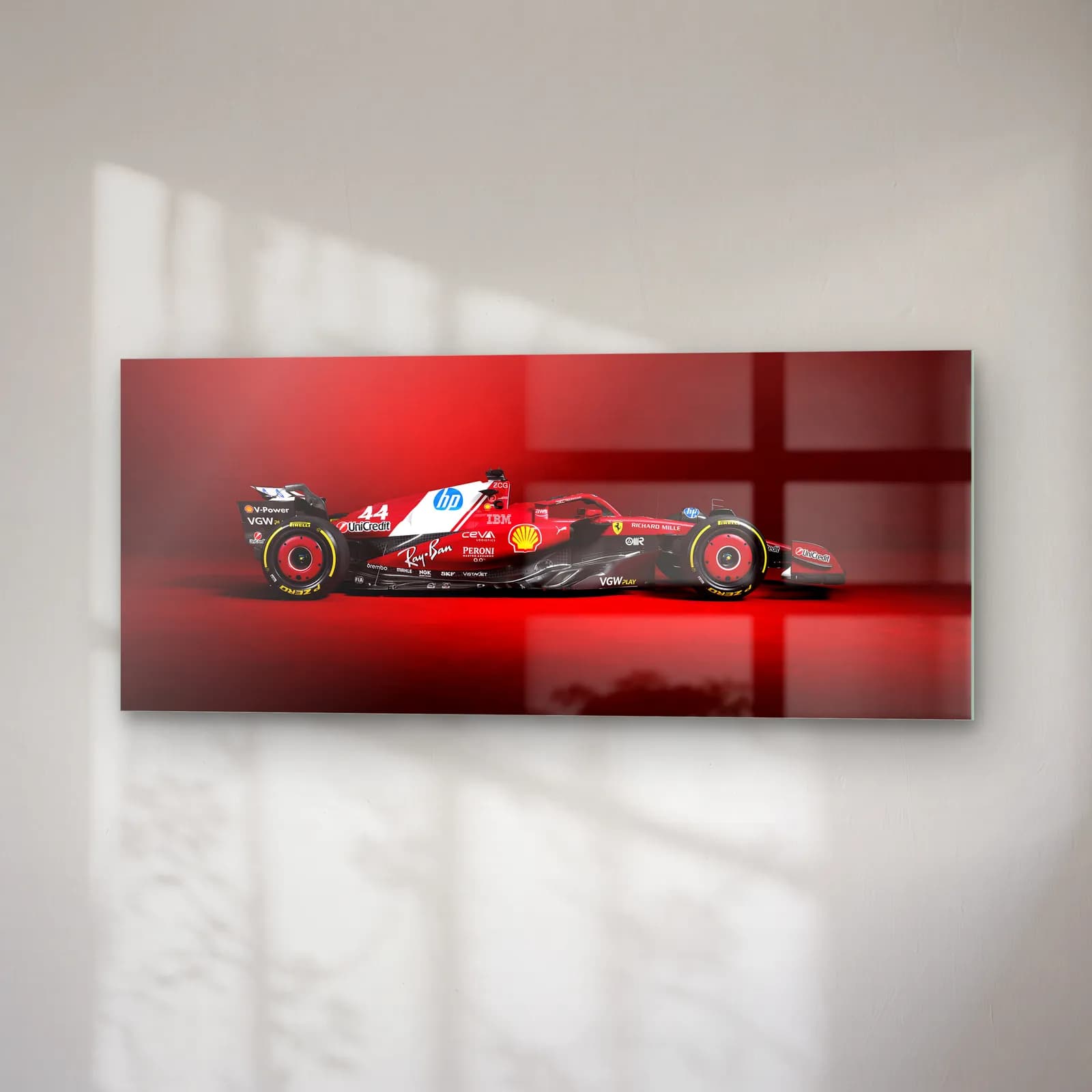 Ferrari 44 Numara Yan Profil cam tablo — sağ açıdan görünüm