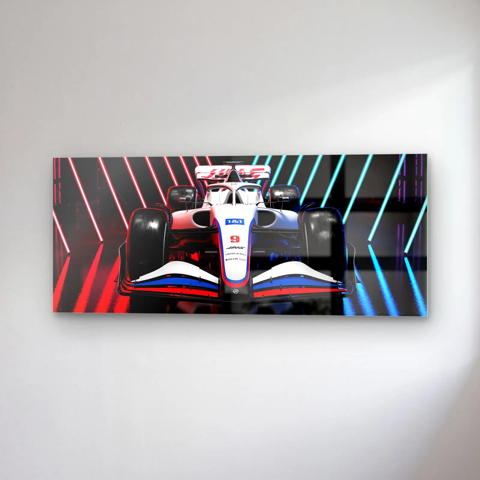 Haas F1 Neon Işıklar cam tablo — sağ açıdan görünüm