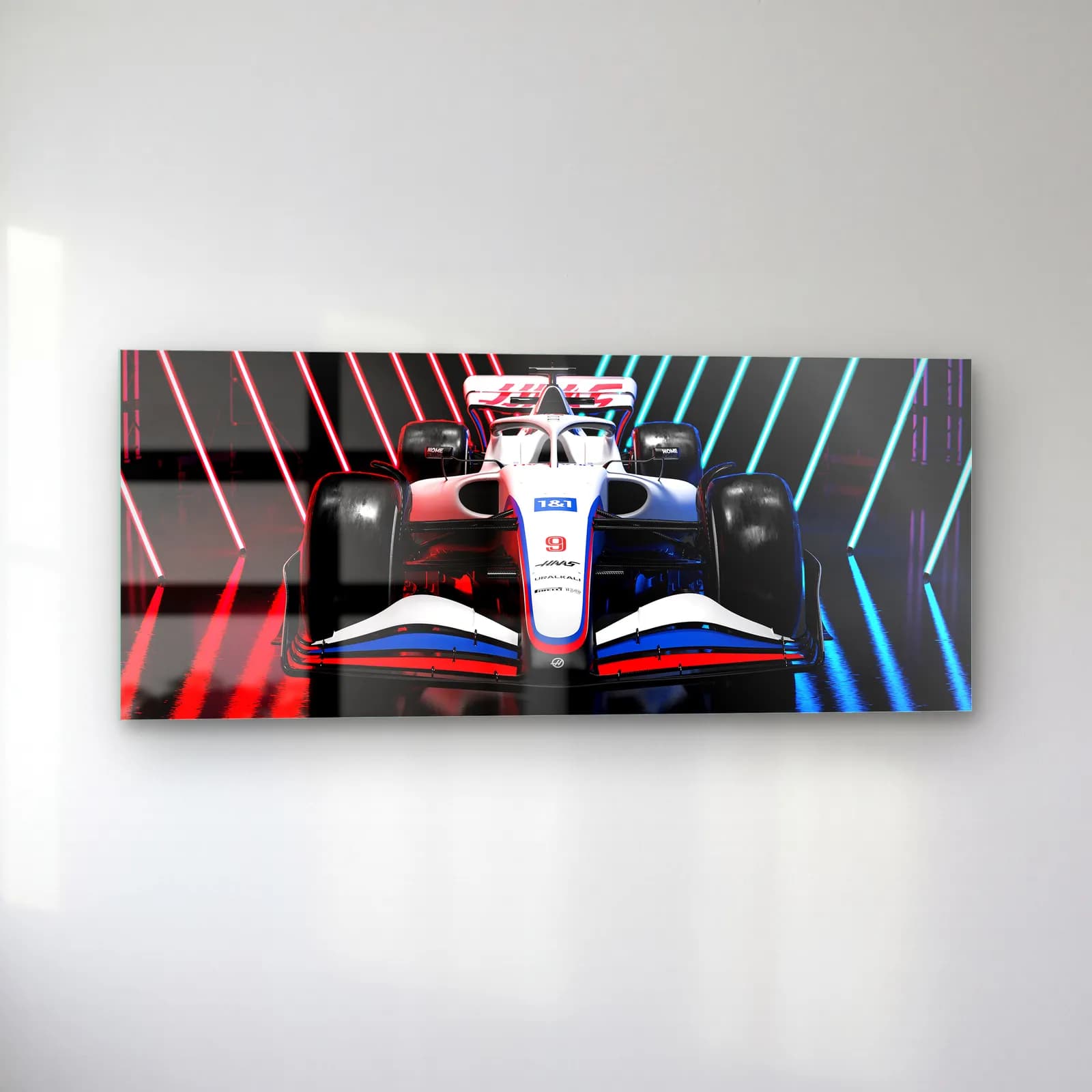 Haas F1 Neon Işıklar cam tablo — sol açıdan görünüm