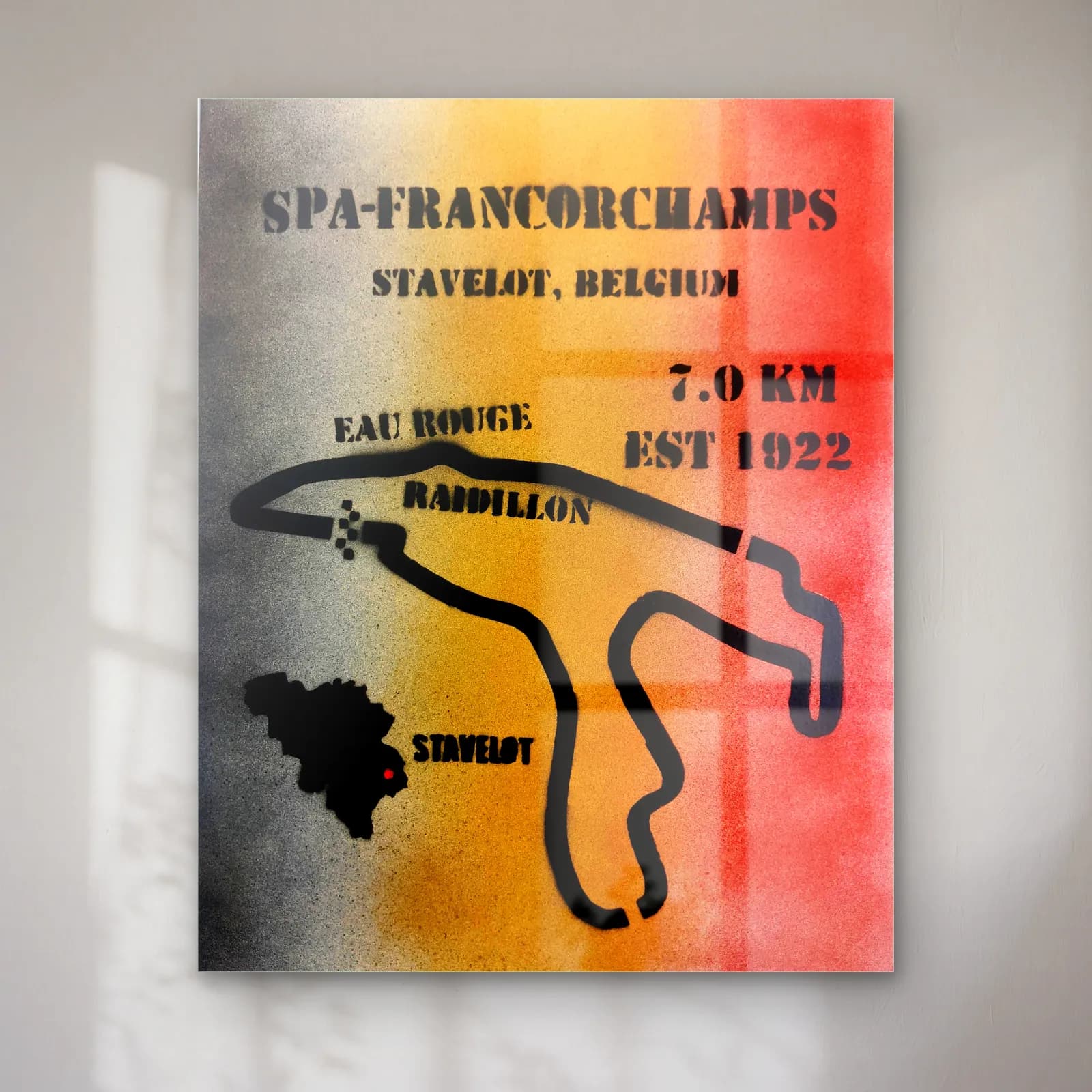 Grafiti Spa Francorchamps Pisti cam tablo — Siyah sarı kırmızı sprey boya zemin üzerinde Spa-Francorchamps pist çizimi