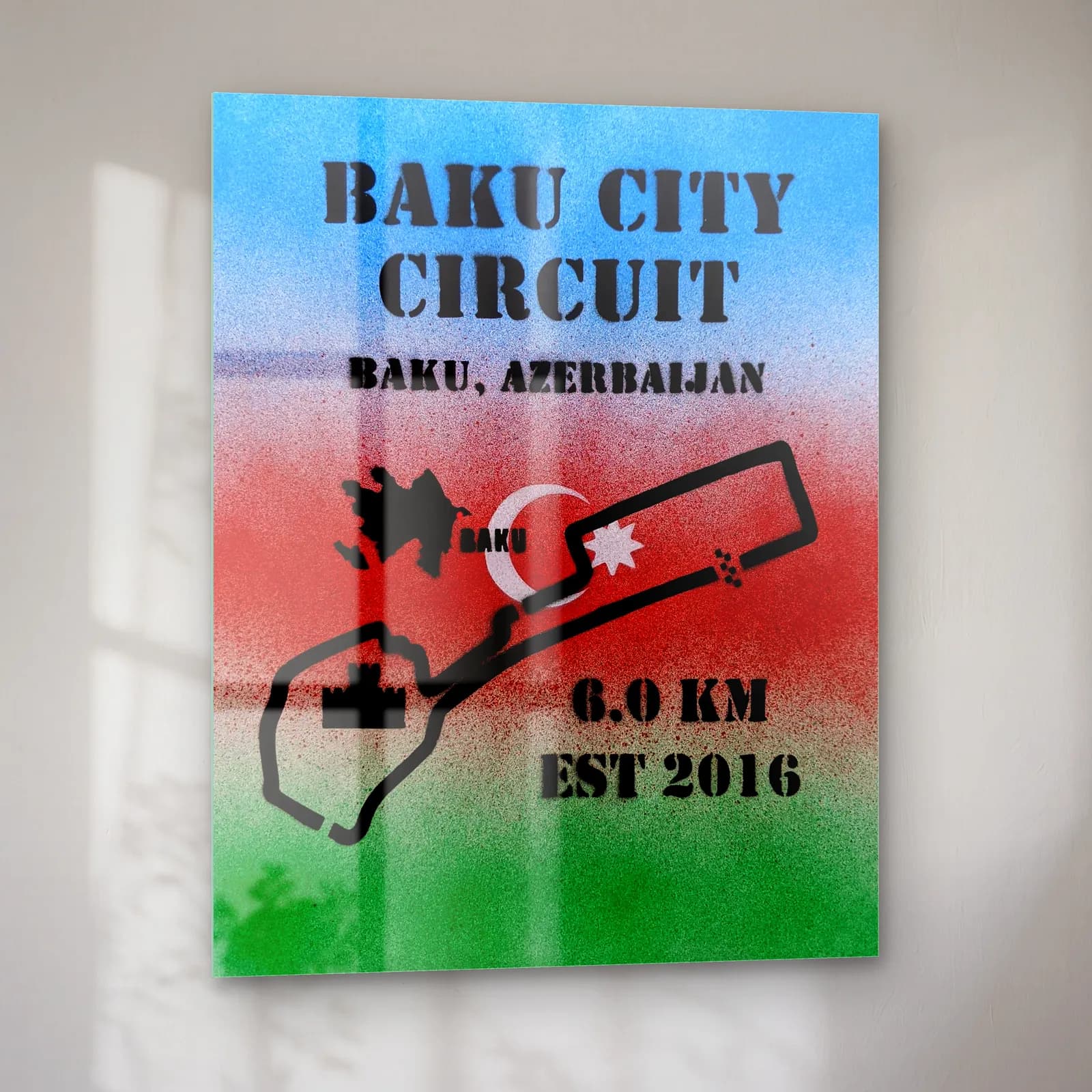 Grafiti Baku City Circuit cam tablo — sol açıdan görünüm