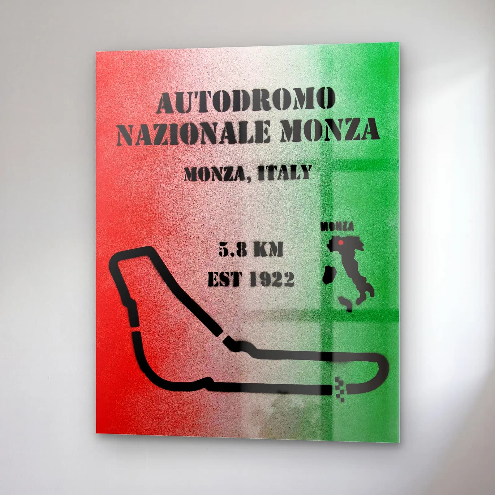 Grafiti Autodromo Monza cam tablo — sağ açıdan görünüm