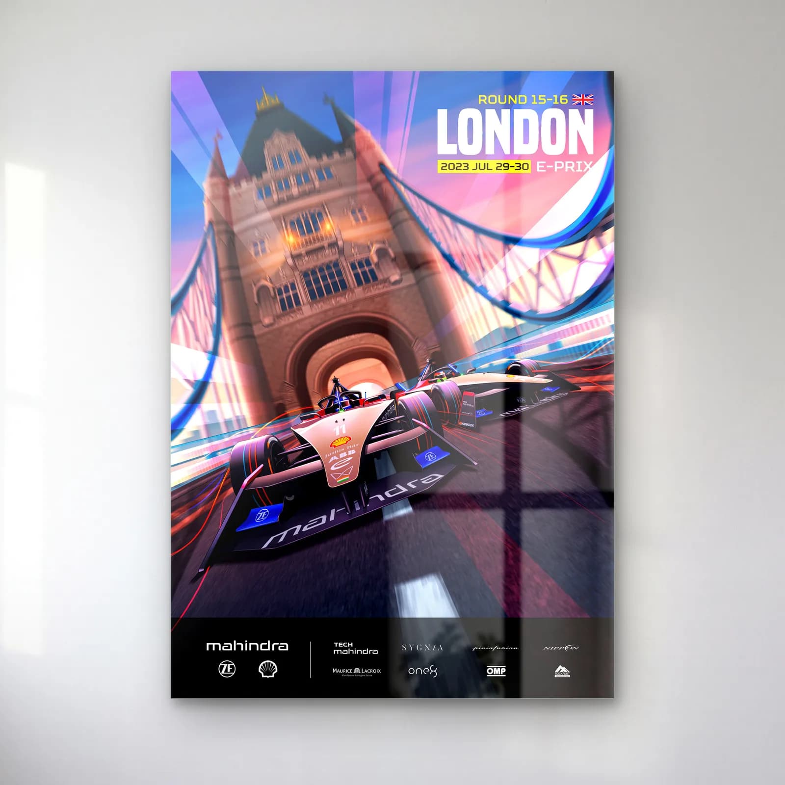 Londra E-Prix Tower Bridge Posteri cam tablo — Londra Tower Bridge altından hızla çıkan Formula E aracı