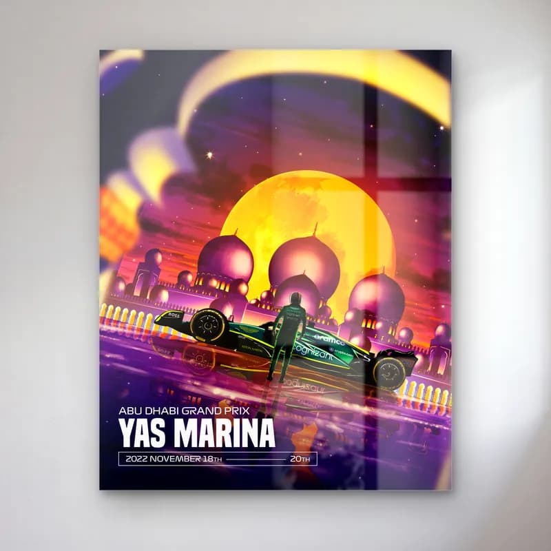 Abu Dabi Yas Marina Posteri cam tablo — Dolunay ve cami kubbeleri önünde Yas Marina pistinde yeşil F1 aracı