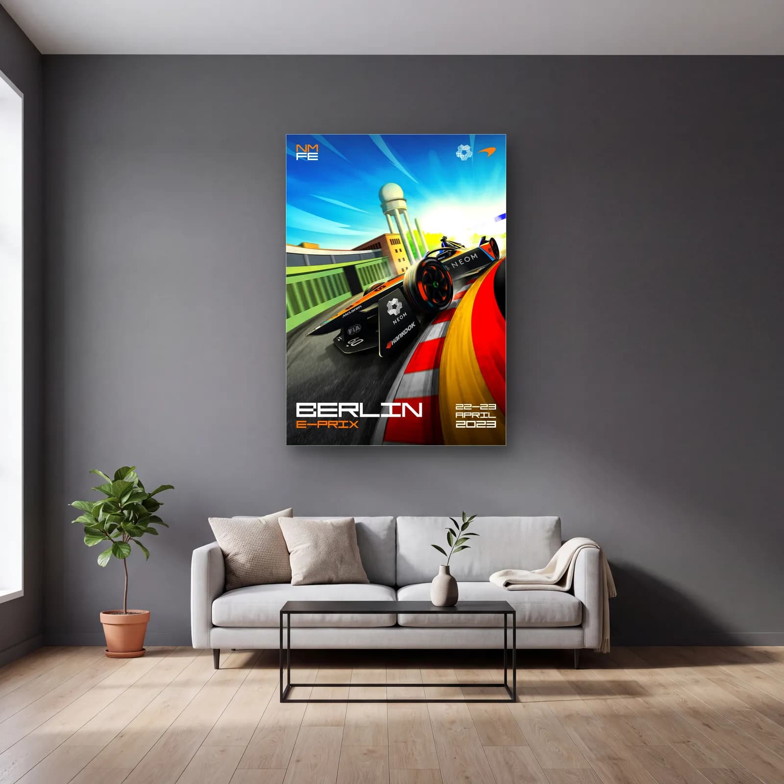 Berlin E-Prix Tempelhof Posteri cam tablo — gri duvarlı salonda