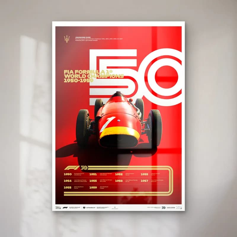 F1 Şampiyonları 1950ler Posteri cam tablo — Kırmızı zeminde büyük 50 rakamı ve klasik kırmızı F1 yarış aracı