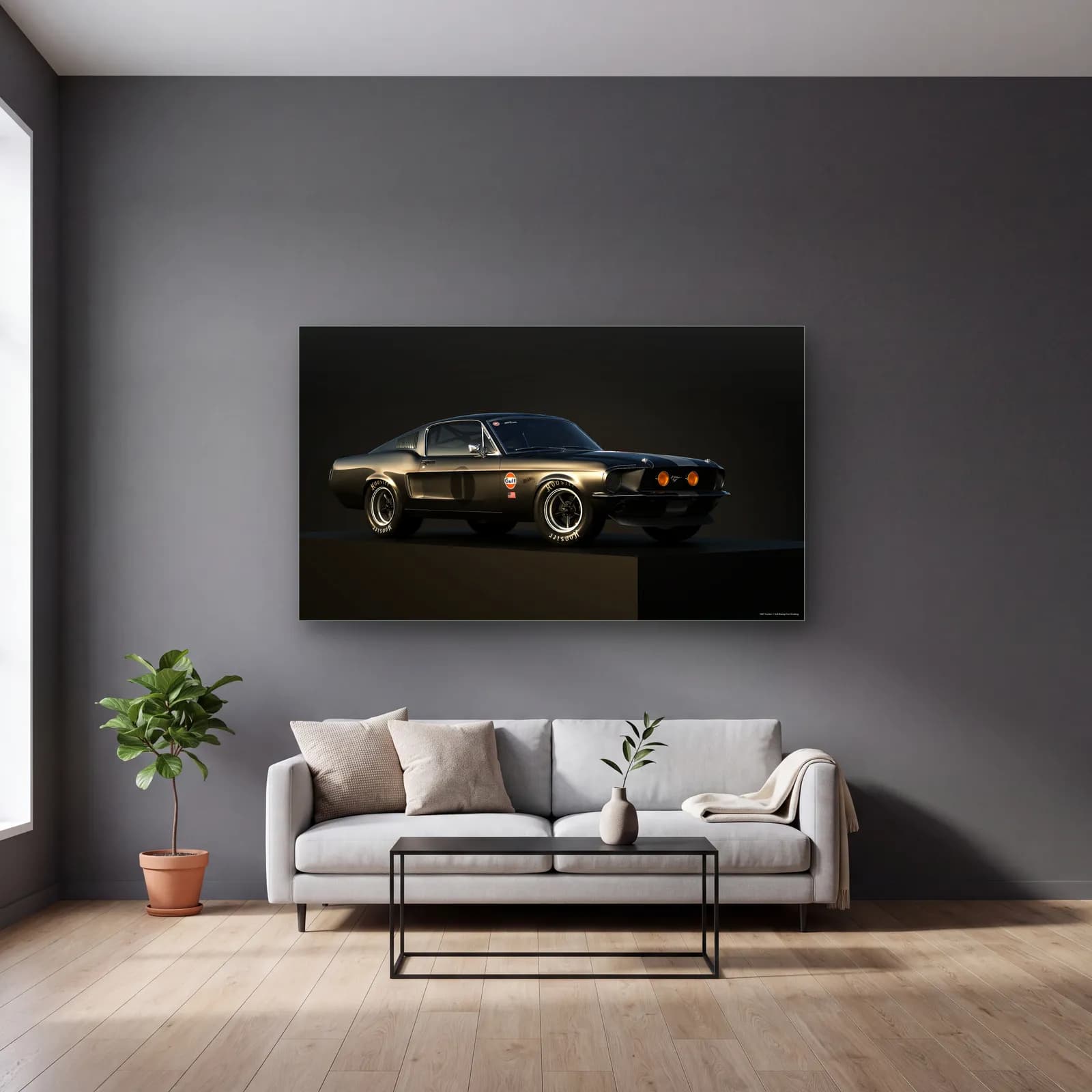 Siyah Klasik Mustang Fastback cam tablo — gri duvarlı salonda