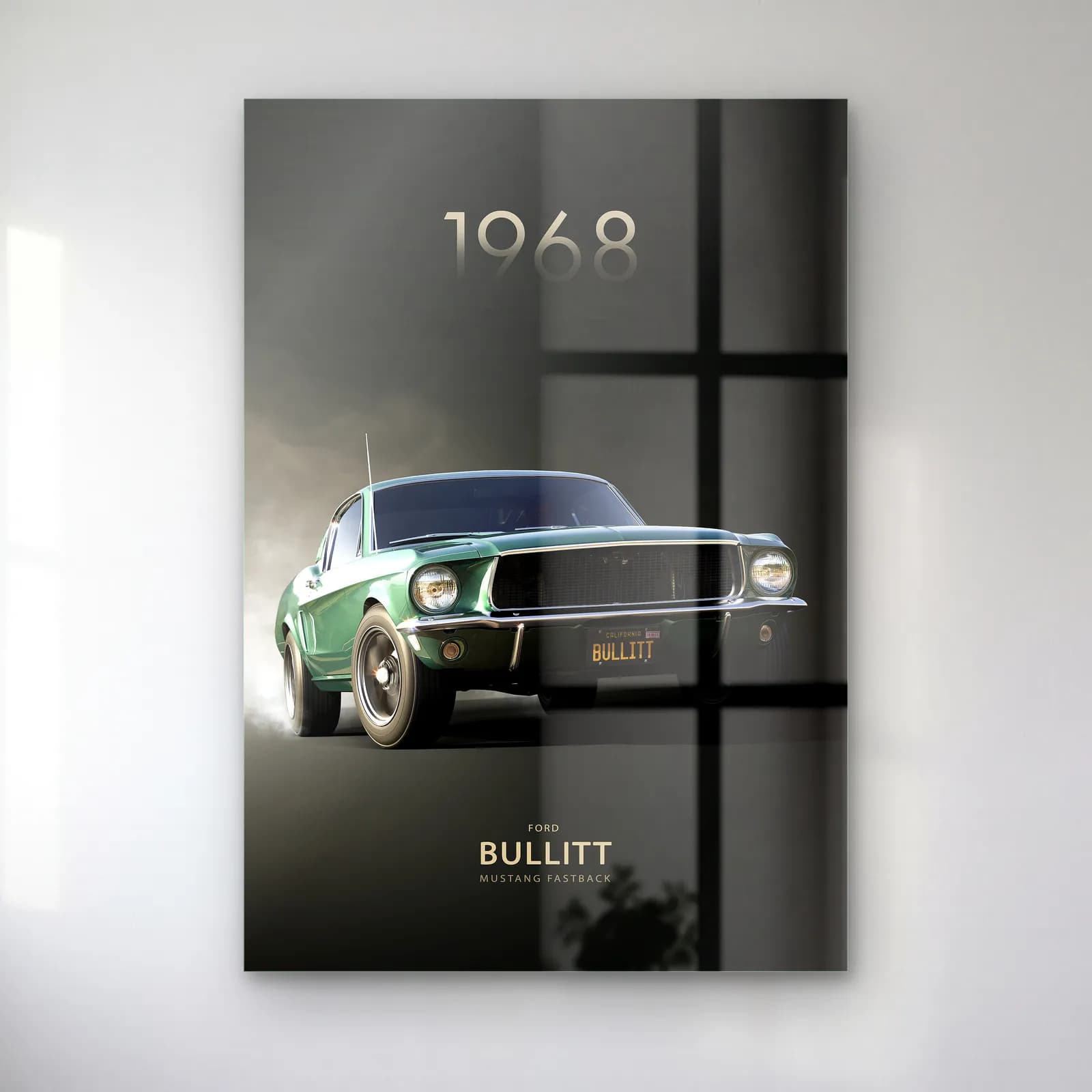 1968 Mustang Bullitt Fastback Posteri cam tablo — Karanlık sisli zeminde ilerleyen yeşil 1968 Ford Mustang Bullitt