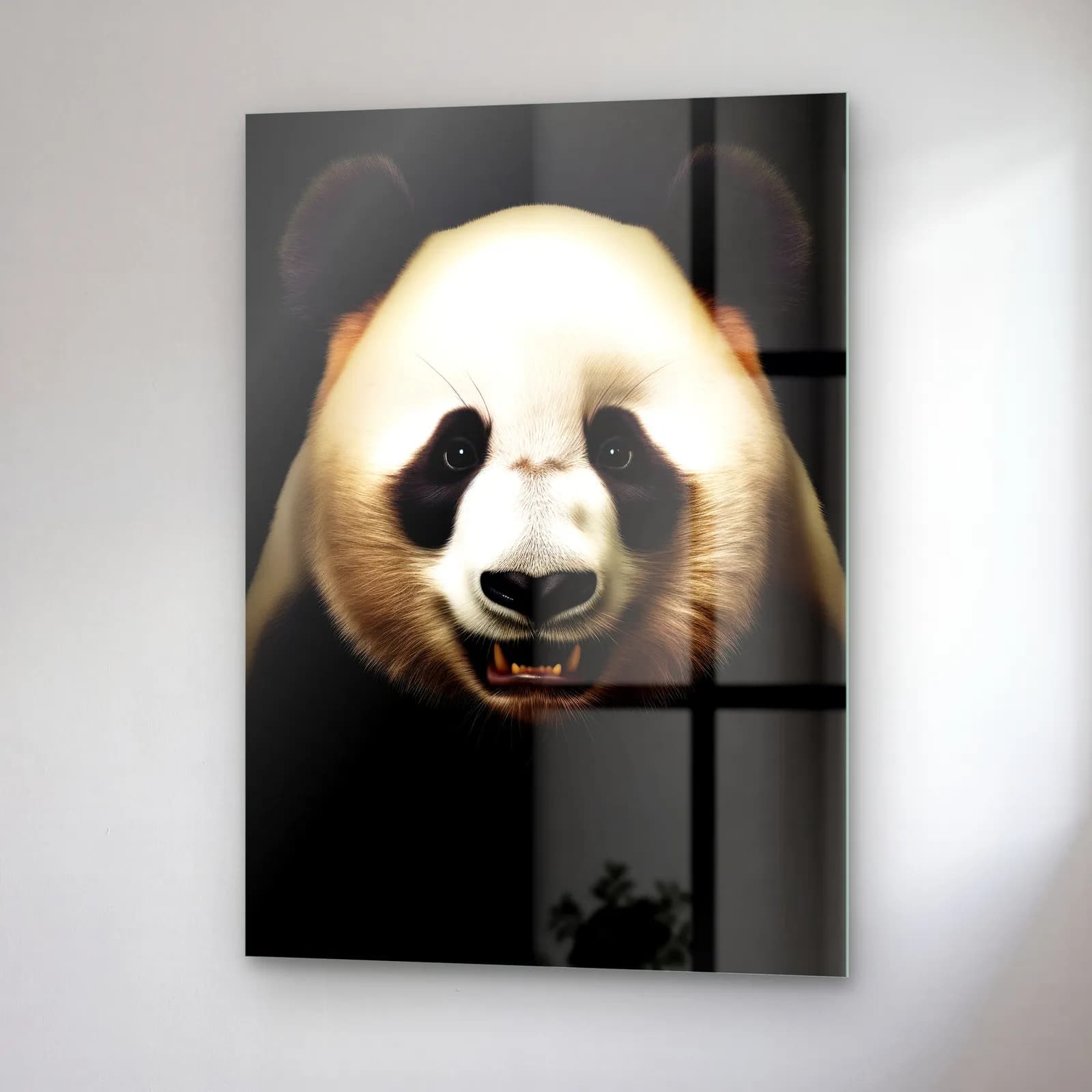 Dişlerini Gösteren Panda cam tablo — sağ açıdan görünüm