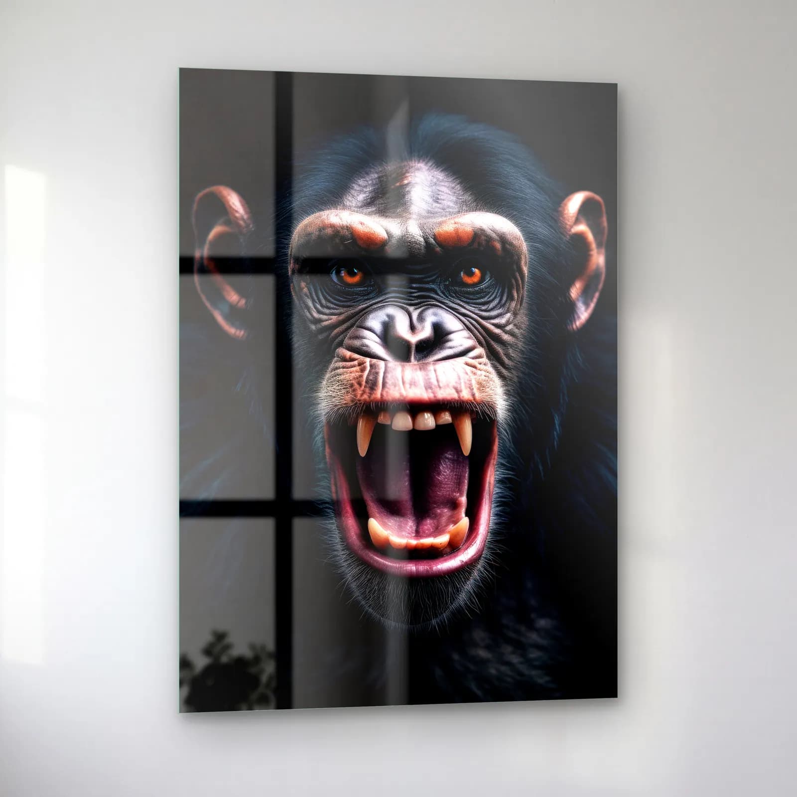 Bağıran Şempanze cam tablo — sol açıdan görünüm