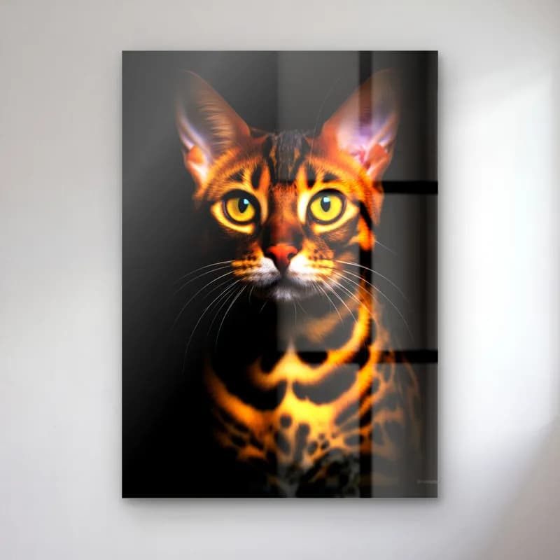 Bengal Kedi Portresi cam tablo — Siyah fonda benekli turuncu Bengal kedi