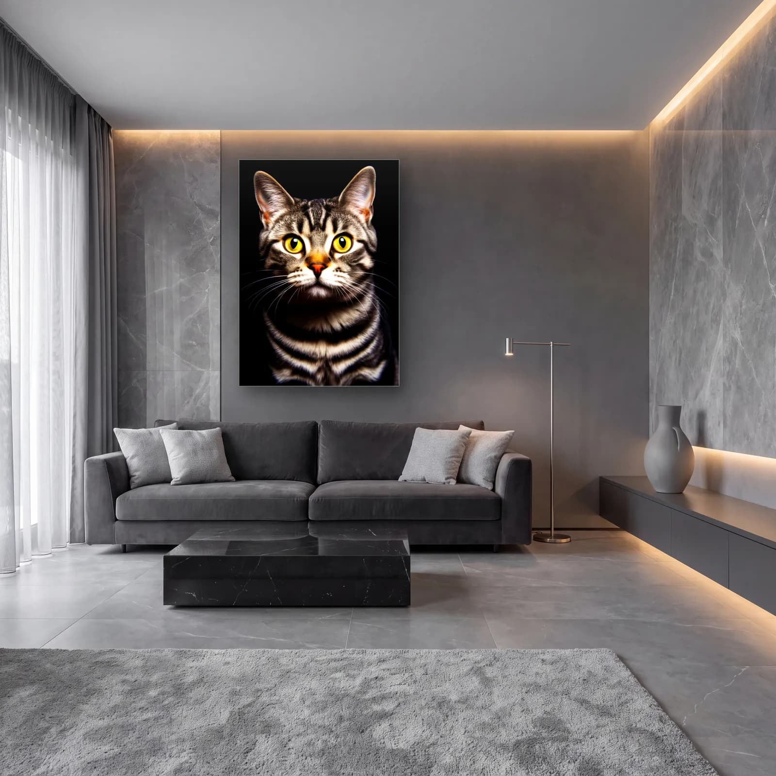 Yeşil Gözlü Tekir Kedi cam tablo — lüks salon duvarında
