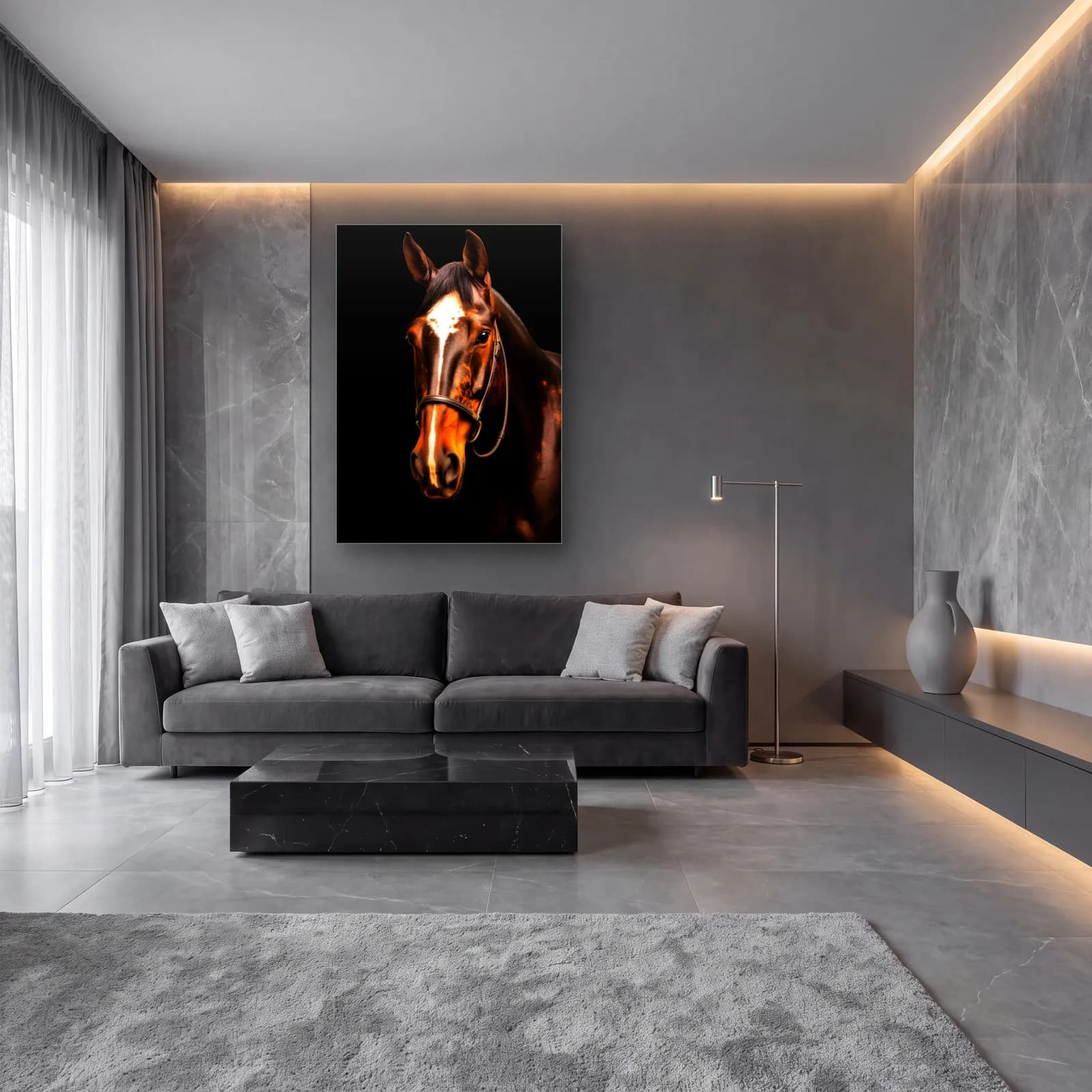 Yularlı Kahverengi At cam tablo — lüks salon duvarında