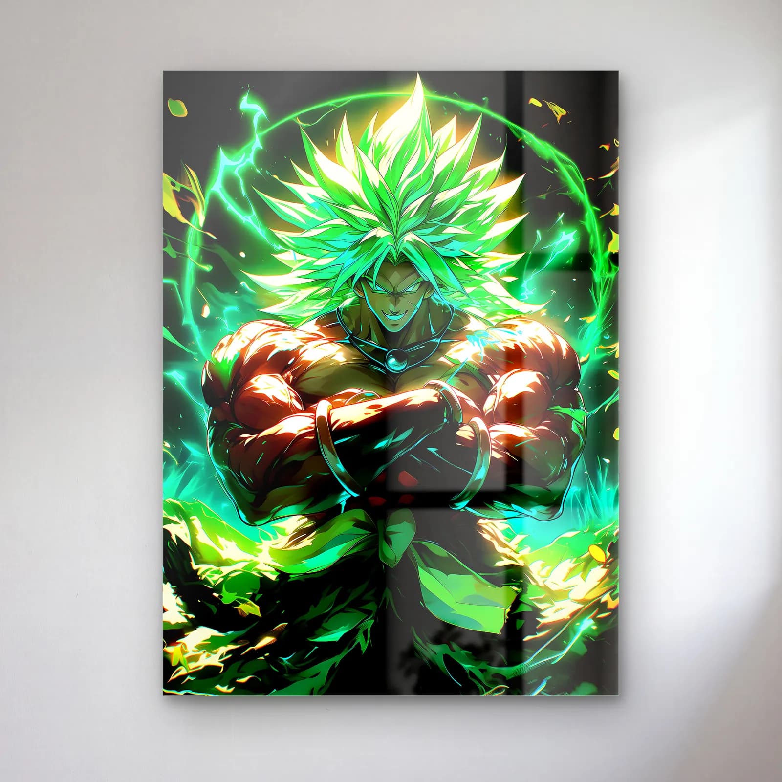 Yeşil Auralı Broly cam tablo — Yeşil aura içinde kollarını kavuşturmuş kaslı Broly