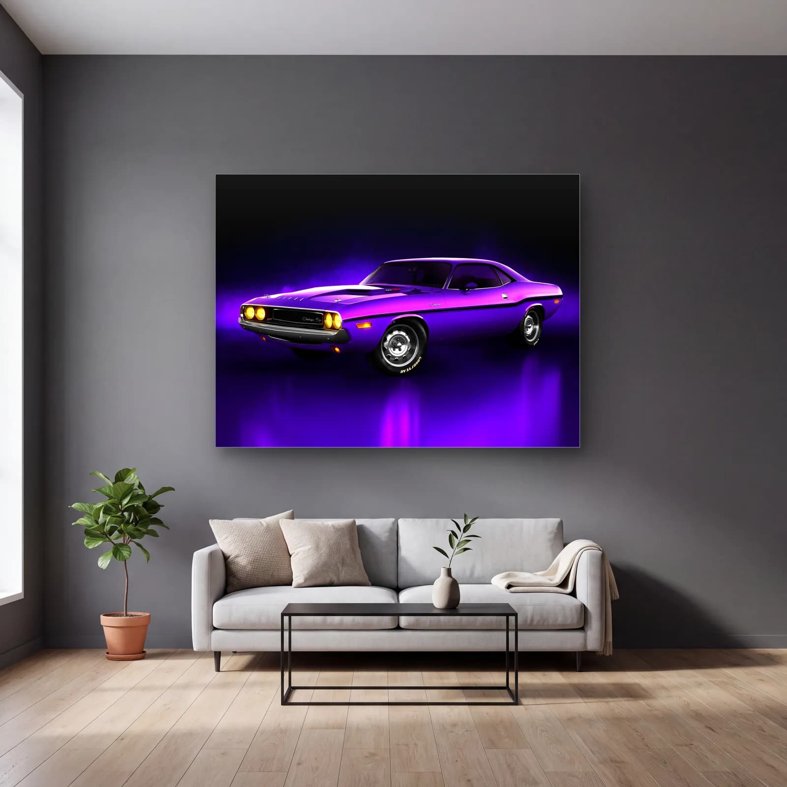 Mor Dodge Challenger cam tablo — gri duvarlı salonda
