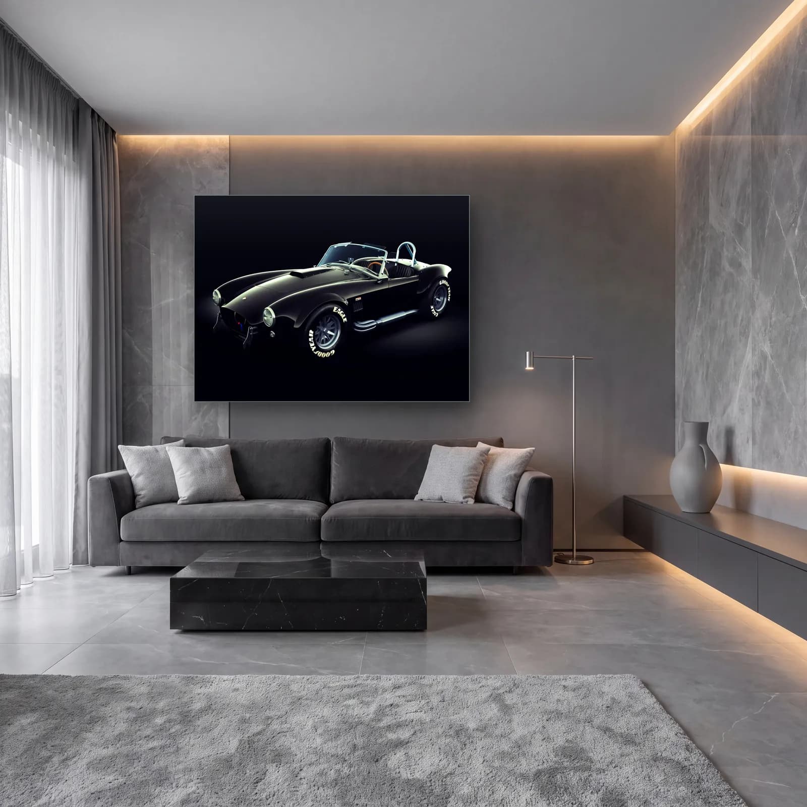 Siyah Shelby Cobra cam tablo — lüks salon duvarında