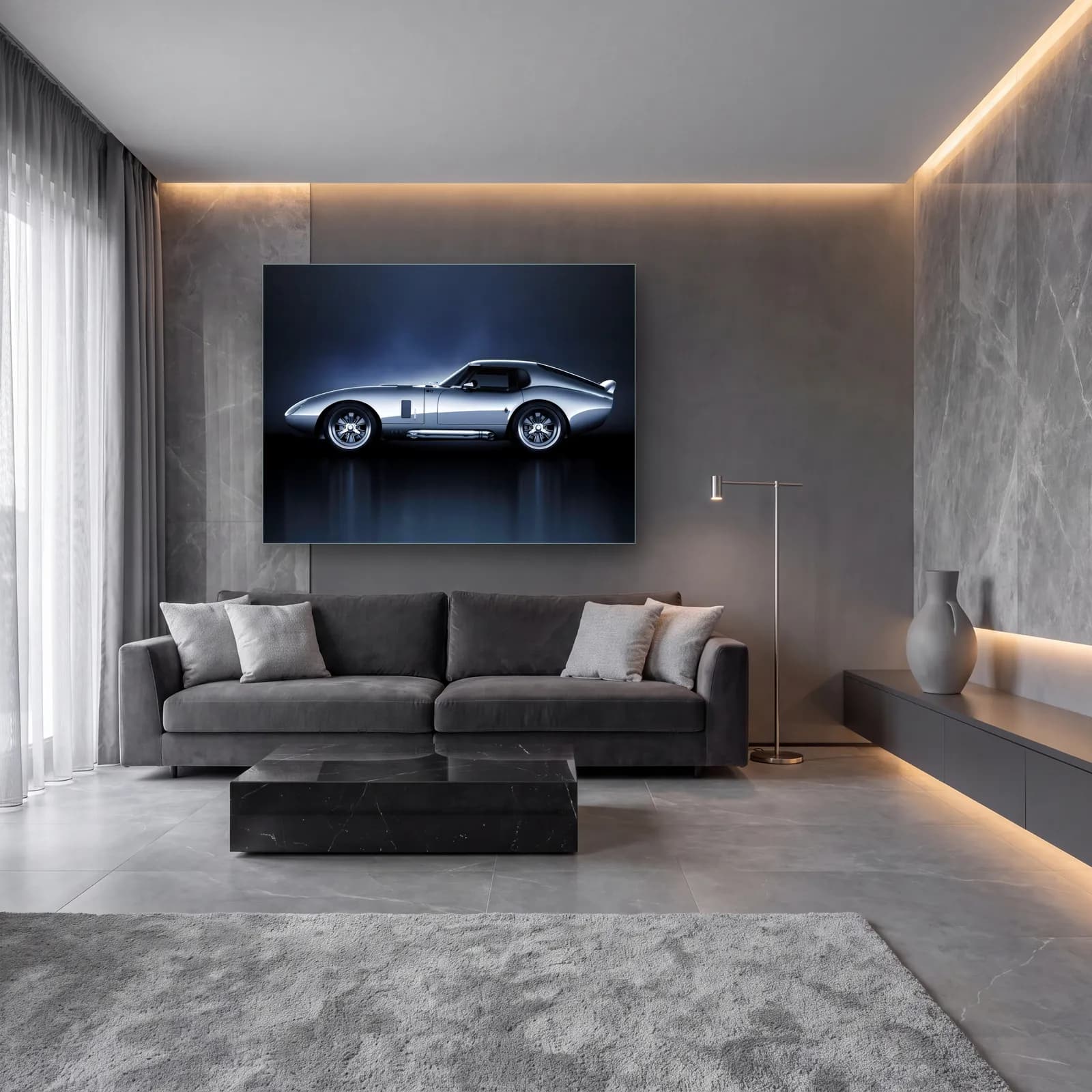 Gümüş Shelby Daytona Coupe cam tablo — lüks salon duvarında
