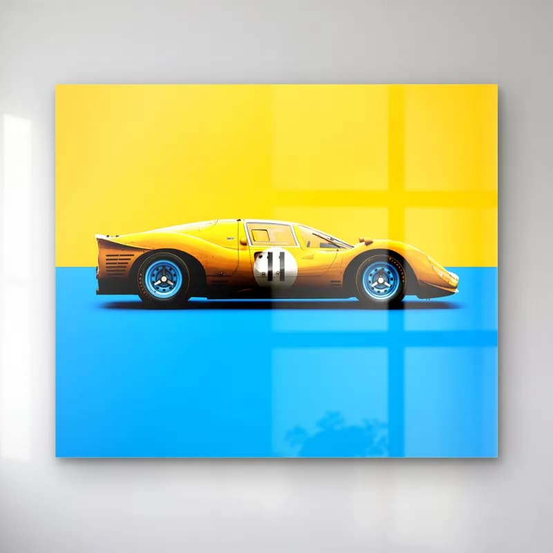 Sarı Ferrari 330 P4 cam tablo — Sarı ve mavi iki renkli fonda yan profilden 11 numaralı sarı klasik yarış otomobili