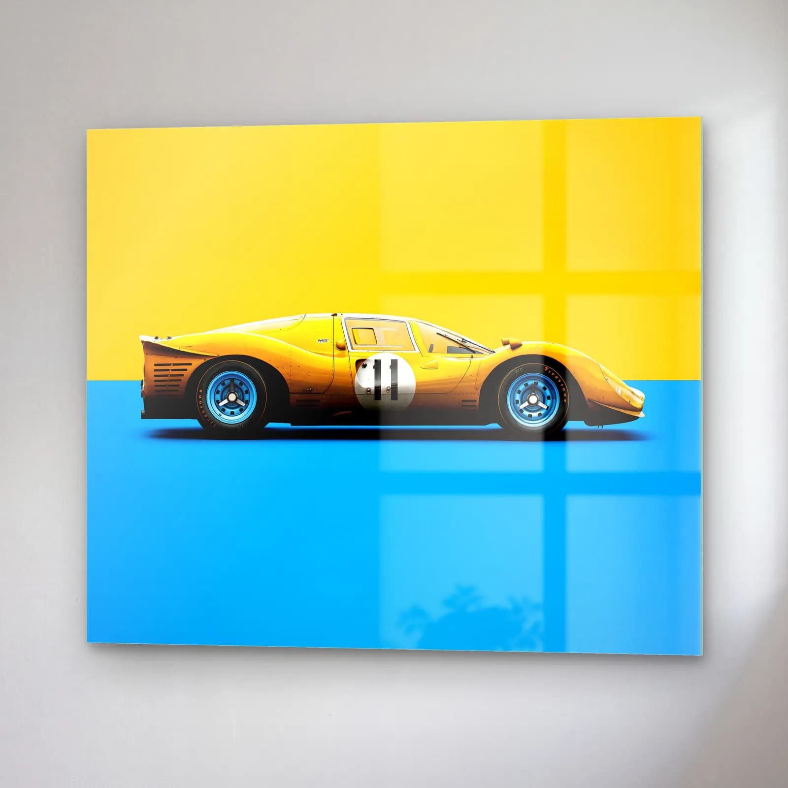 Sarı Ferrari 330 P4 cam tablo — sağ açıdan görünüm