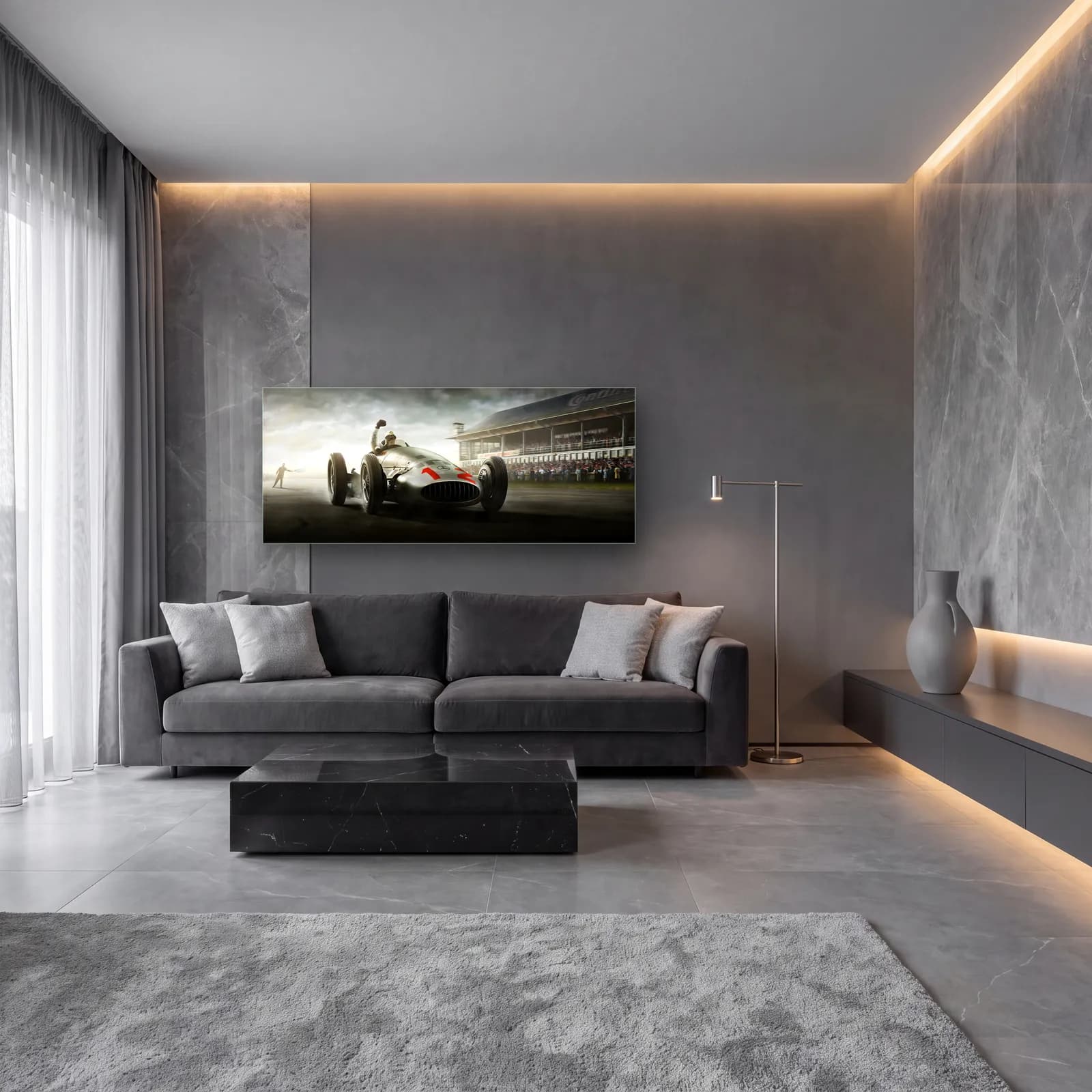 Tribün Önünde Mercedes W196 cam tablo — lüks salon duvarında