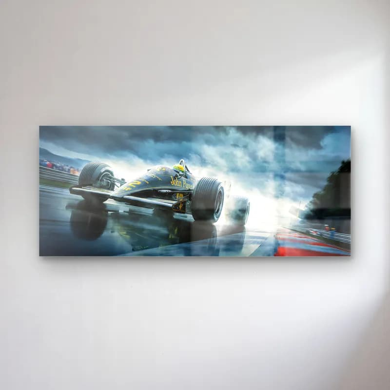 Yağmurda Siyah Lotus F1 cam tablo — Yağmurlu pistte su sıçratan siyah altın klasik Lotus F1 aracı