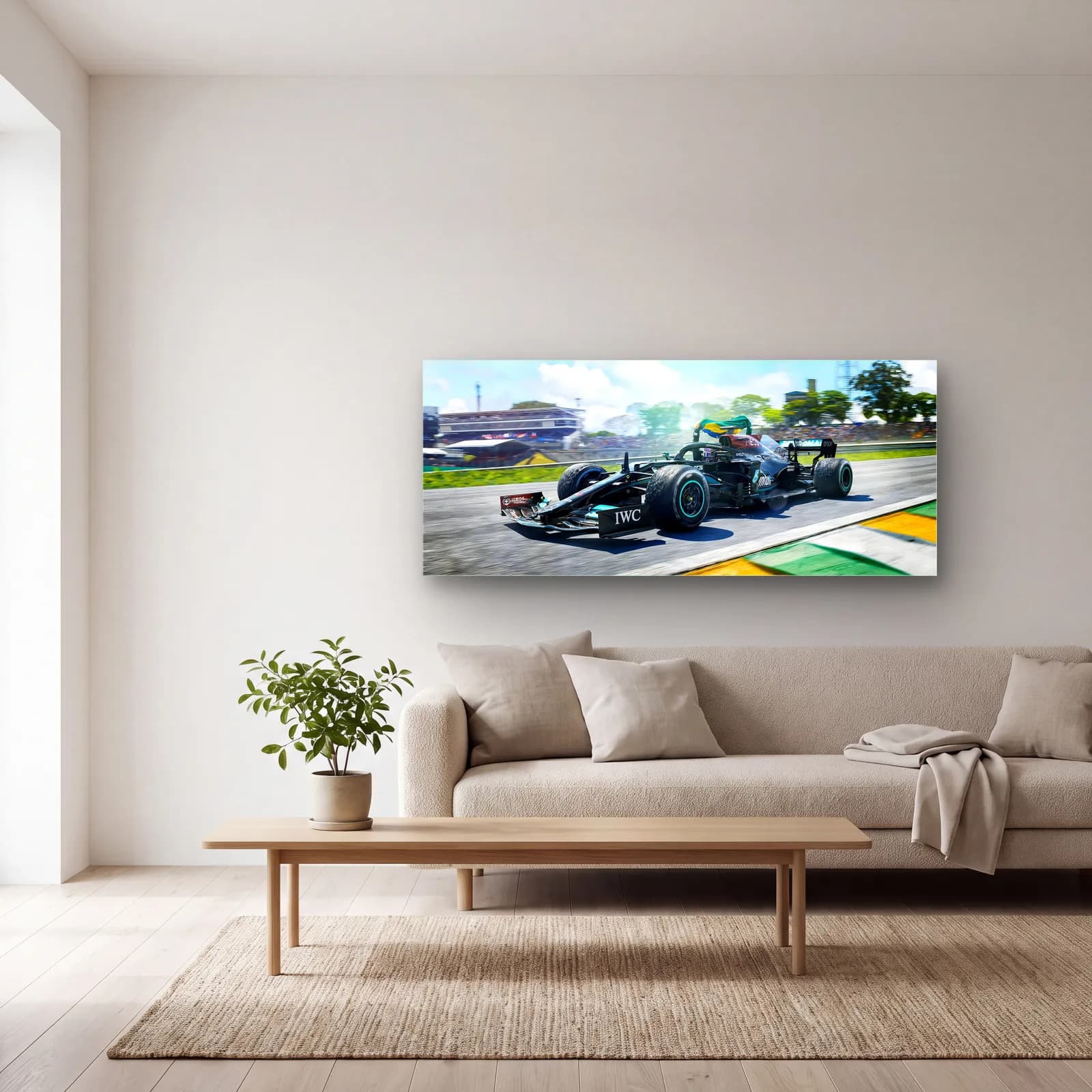 Interlagos Pistinde Mercedes F1 cam tablo — açık renk salonda