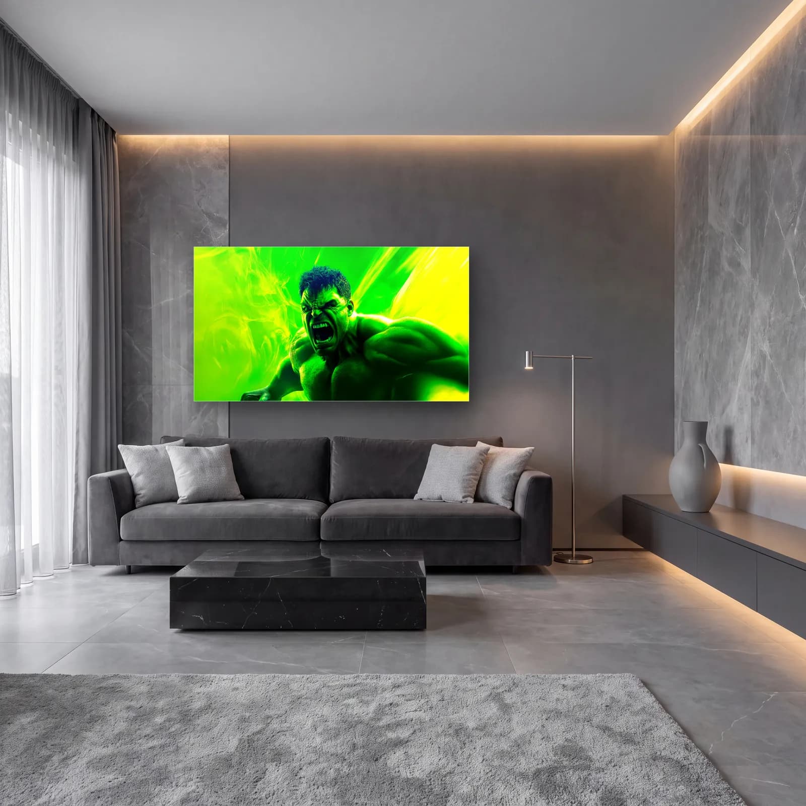 Hulk Neon Yeşil cam tablo — lüks salon duvarında