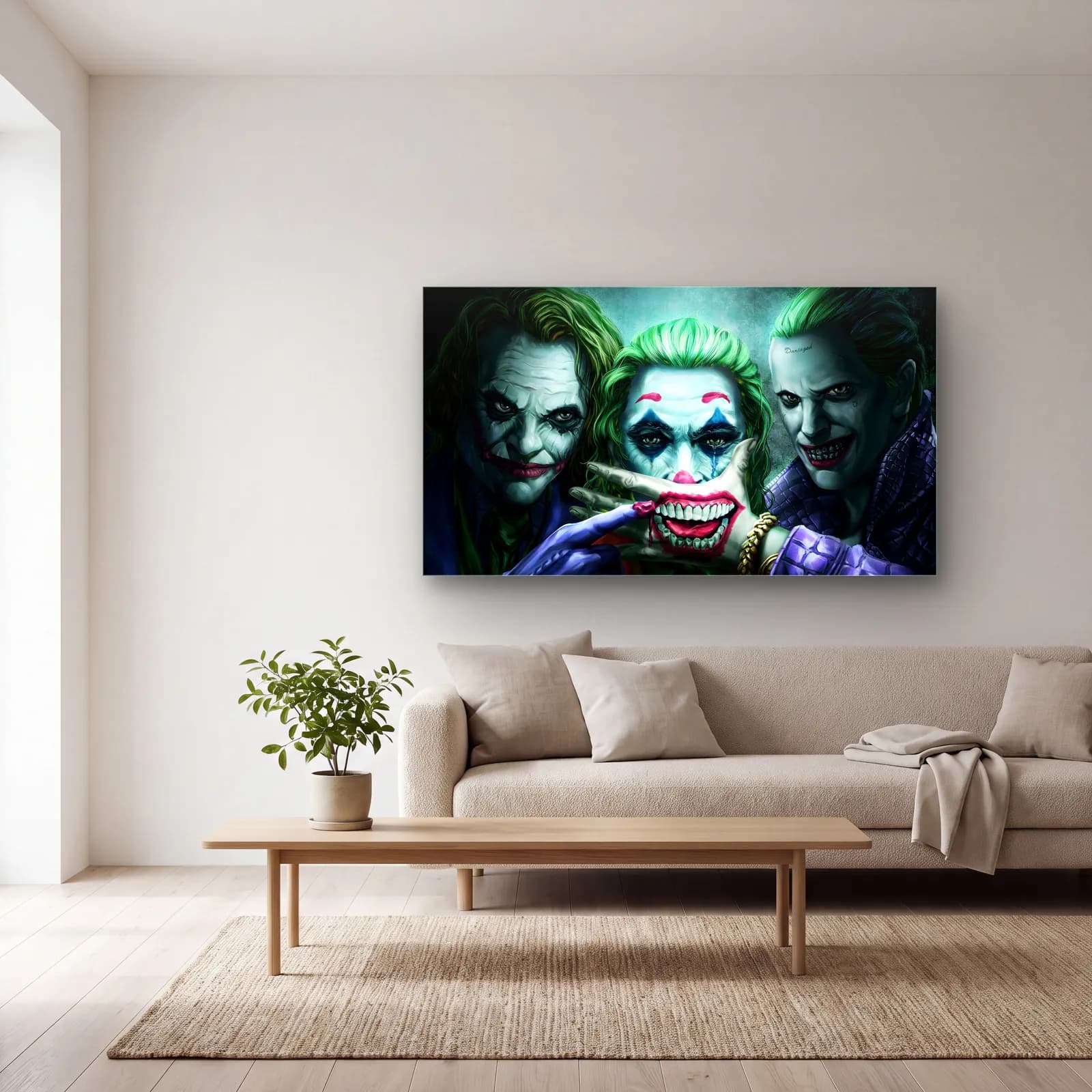 Üç Joker Portresi cam tablo — açık renk salonda