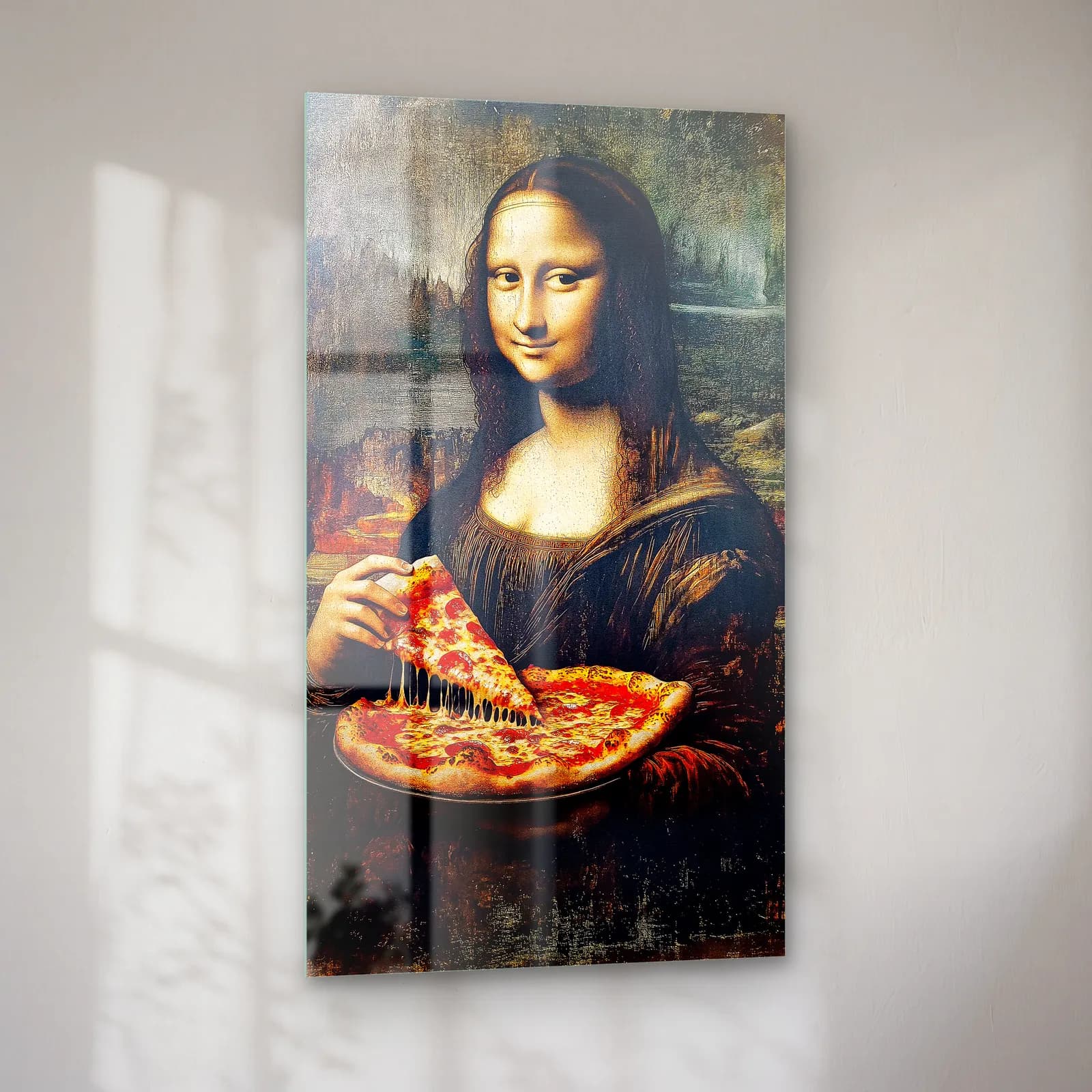 Pizzalı Mona Lisa cam tablo — sol açıdan görünüm